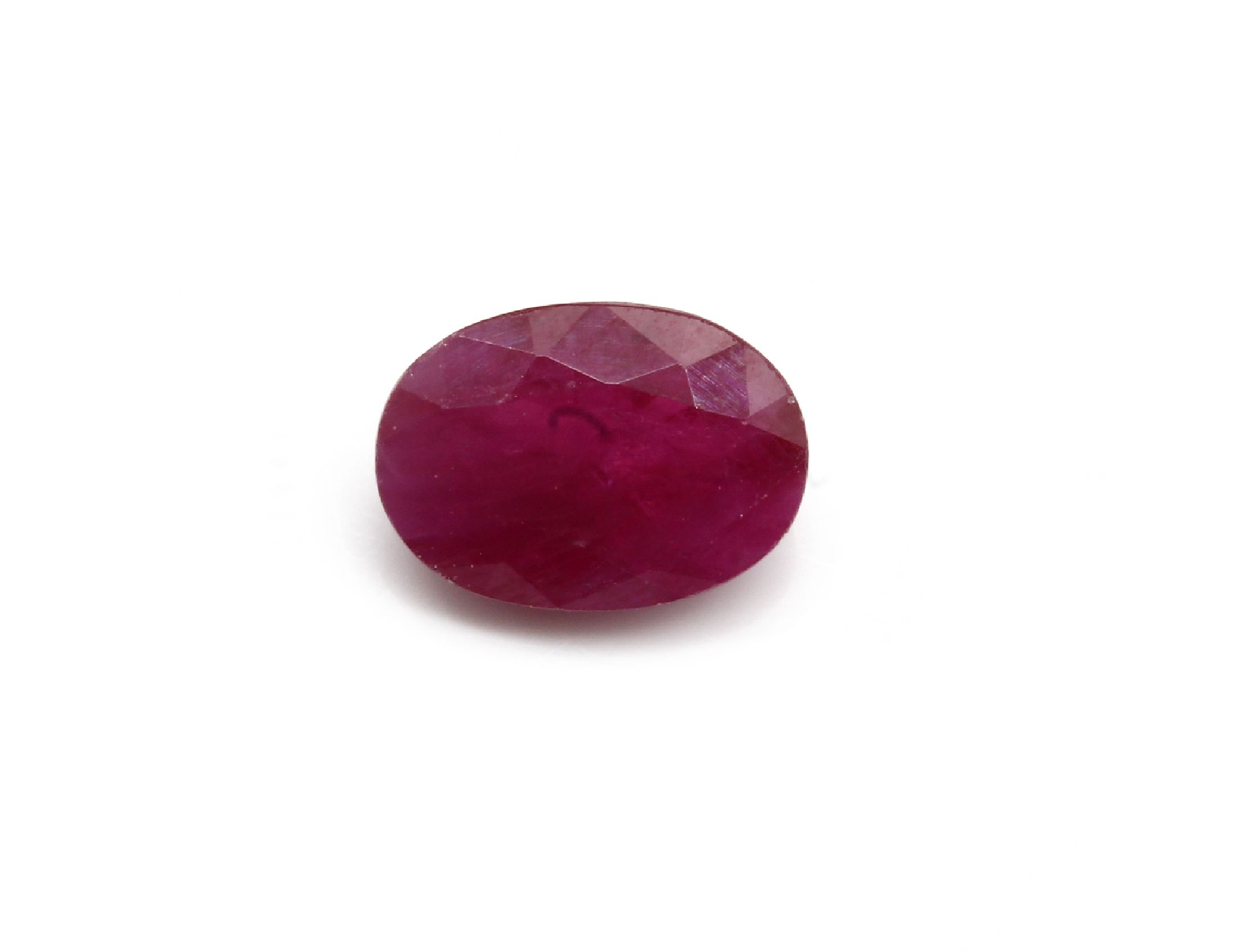 Detail b: Lot 7 lose Rubine: 1 x 1.27 ct, facett. Herz; 1 x 0.87 ct, ovalfacett.; 1 x 1.19 ct, ovalfacett.; 1 x 0.84 ct, ovalfacett.; 1 x 0.63 ct, ...