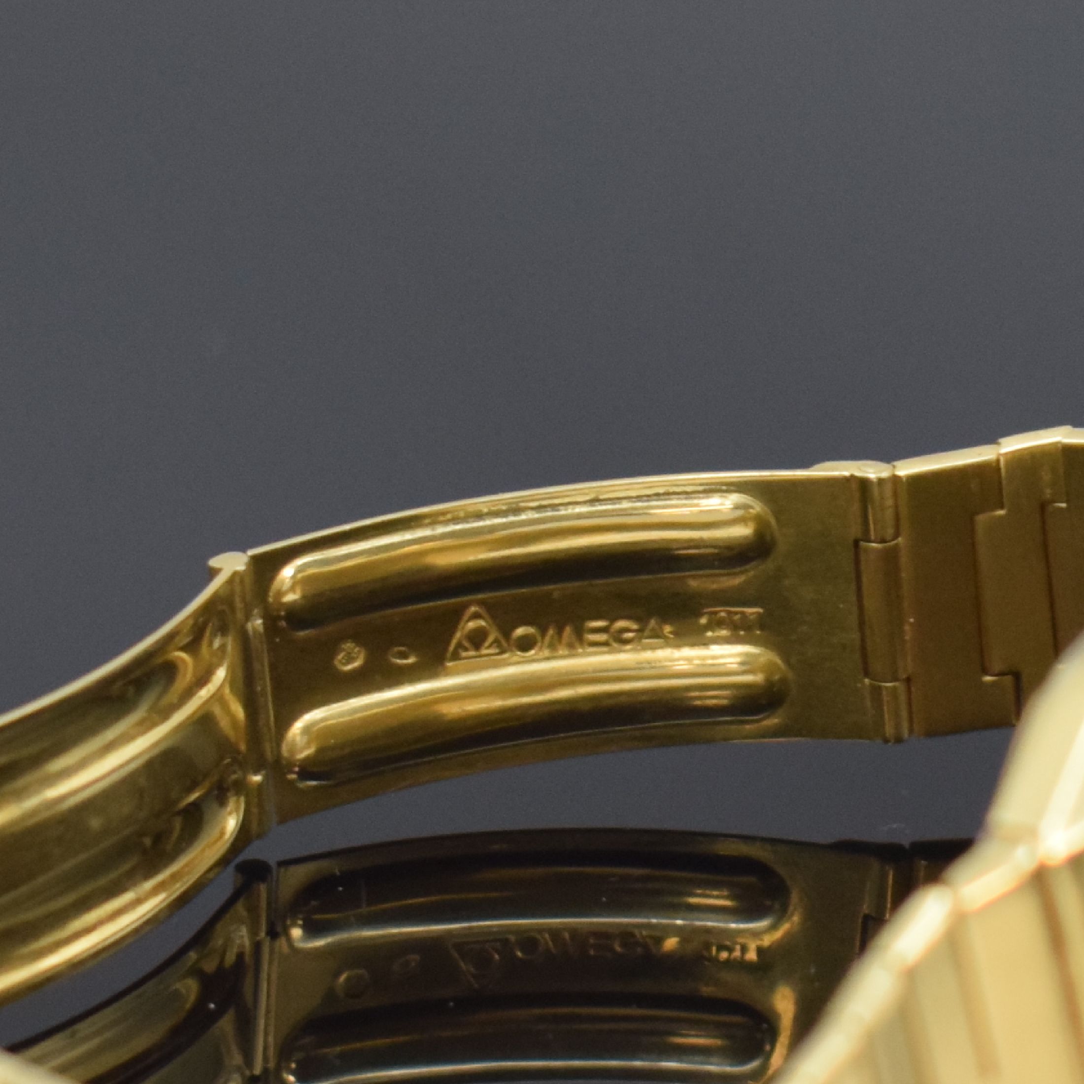 Detail c: OMEGA Constellation Chronometer seltene Herrenarmbanduhr in GG 750/000 Referenz 168.0062, Automatik, Schweiz um 1973, massives, 2-teil. Geh., Boden ...