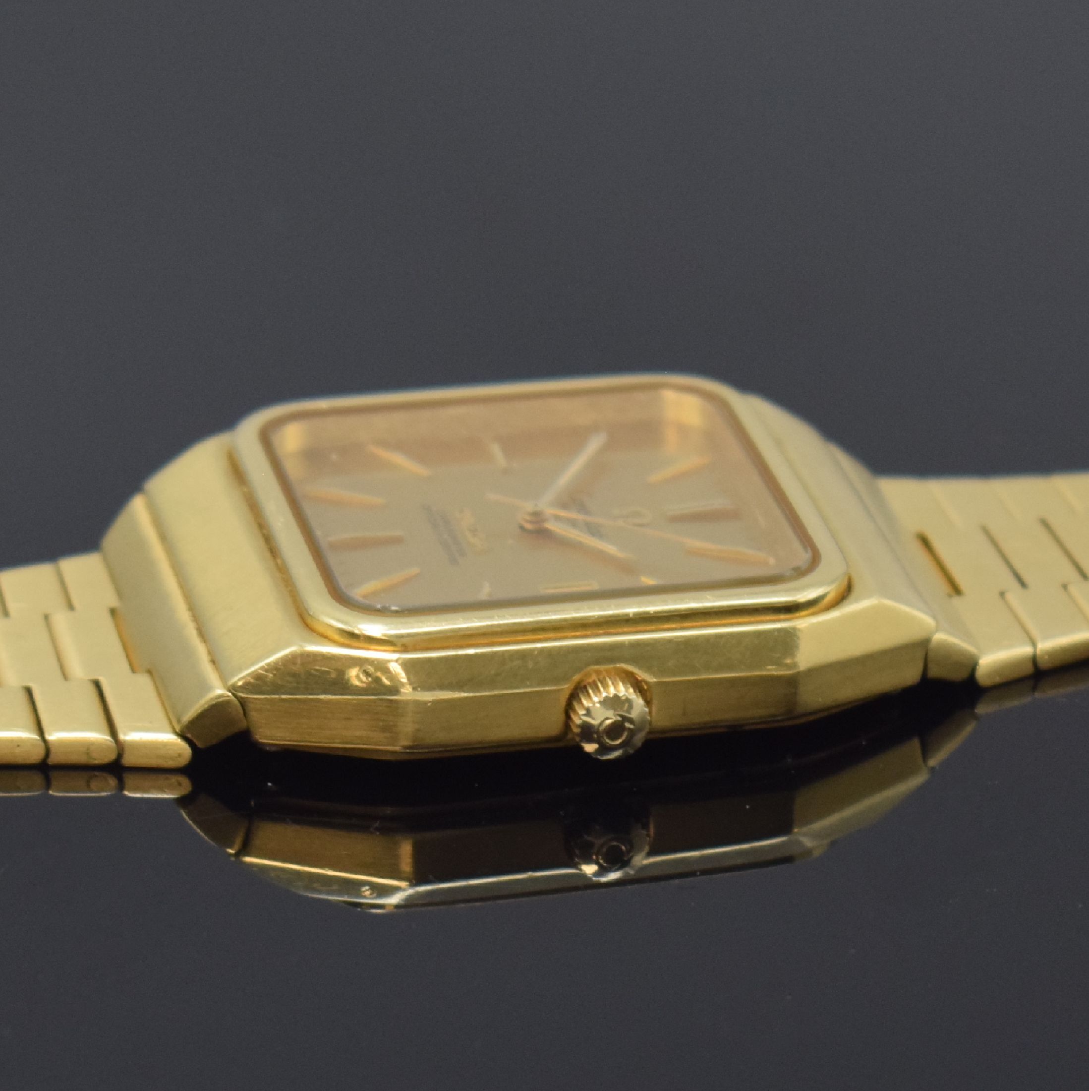 Detail d: OMEGA Constellation Chronometer seltene Herrenarmbanduhr in GG 750/000 Referenz 168.0062, Automatik, Schweiz um 1973, massives, 2-teil. Geh., Boden ...
