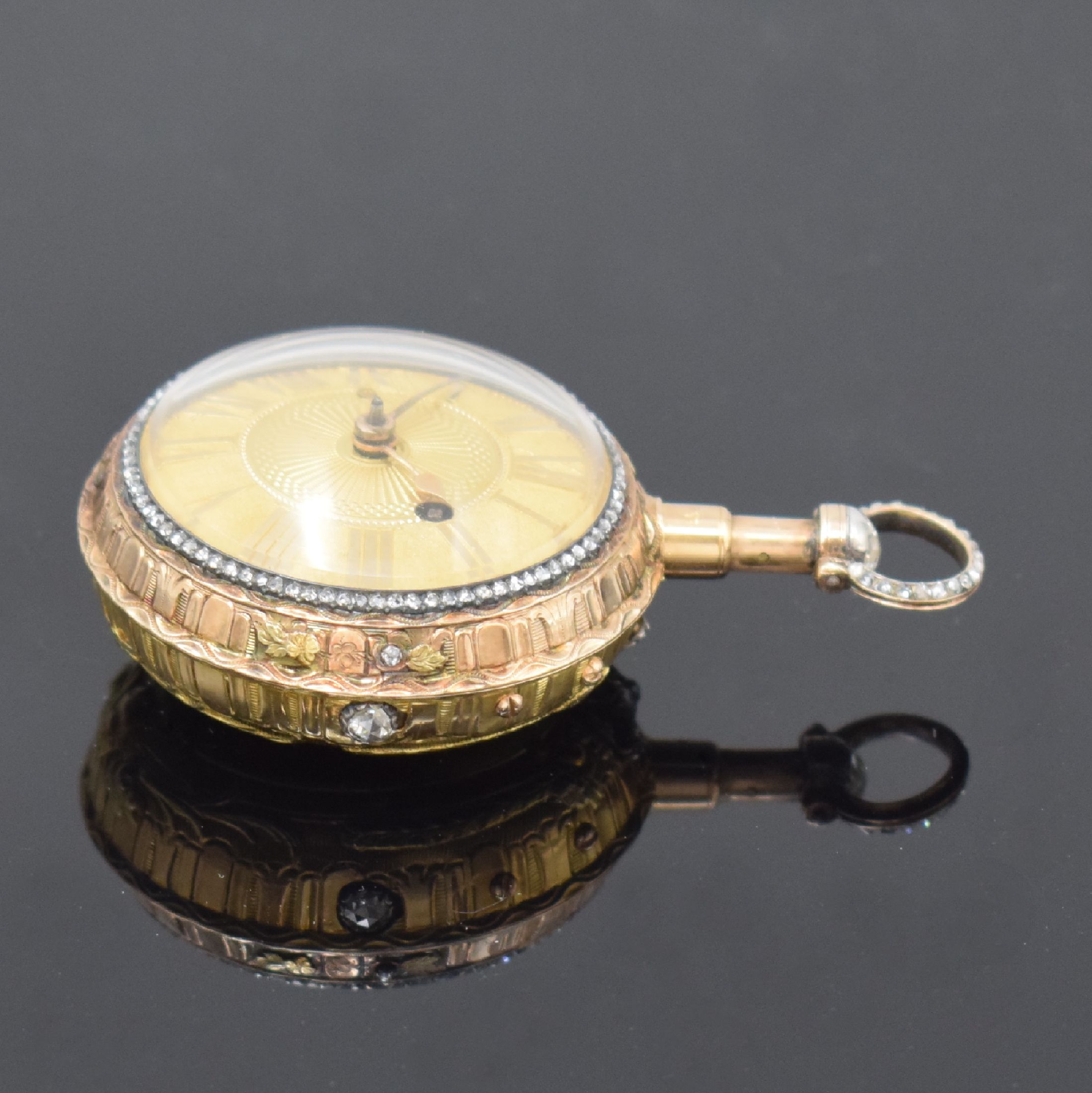 Detail c: ROMILLY A Paris Spindeltaschenuhr mit 1/4- Stunden-Repetition, Frankreich um 1790, aufw. 18k Goldgeh. reich verz., Glasrand, Bügel und Öffnungsdr. ...