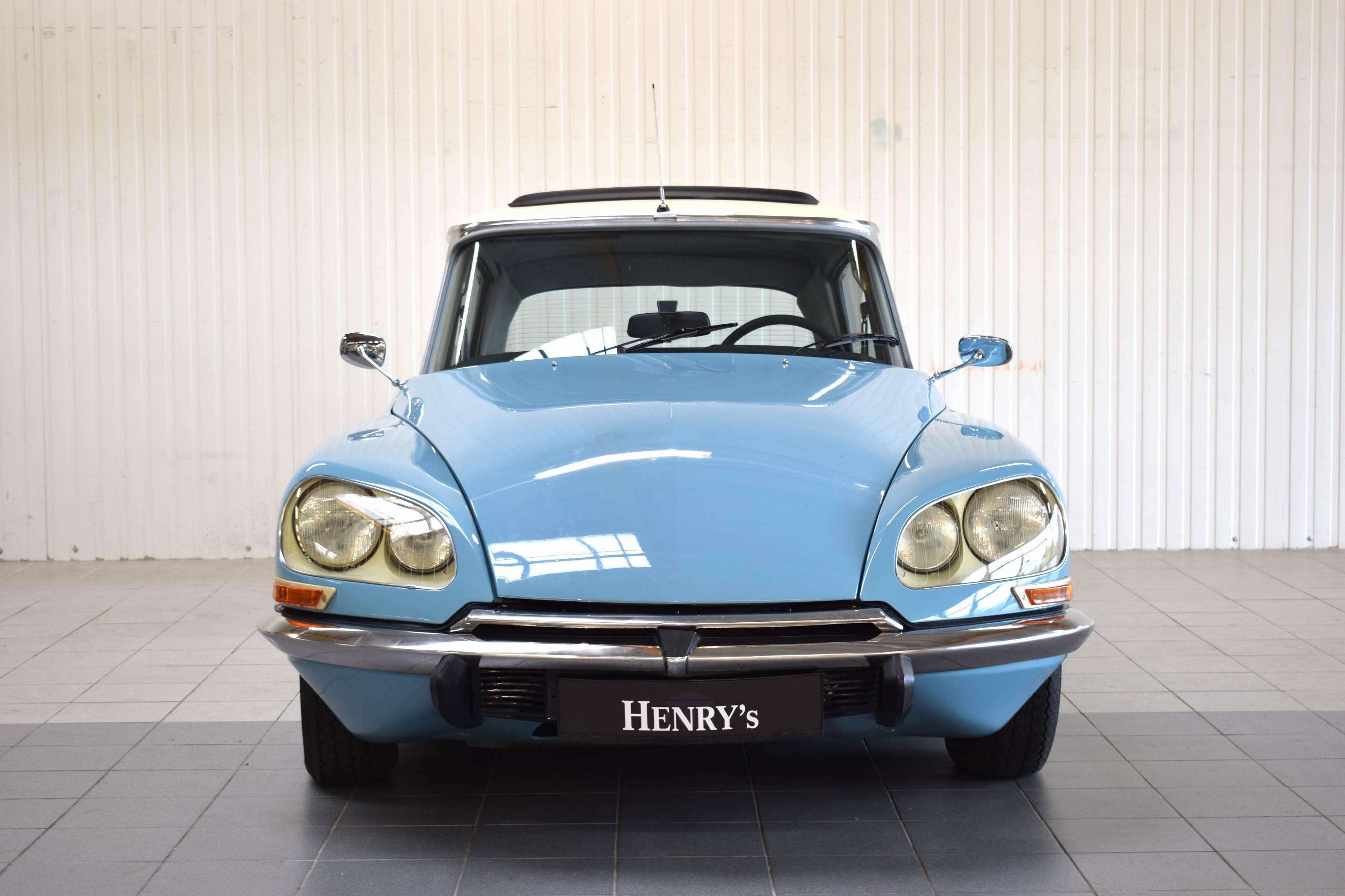 Detail a: Citroen DS, EZ 06/1973, Laufleistung abgelesen 49.900 km, HU abgelaufen, H- Zulassung, 72 kW/98 PS, 4-Zylinder, Schaltgetriebe, blau, Leder schwarz, ...