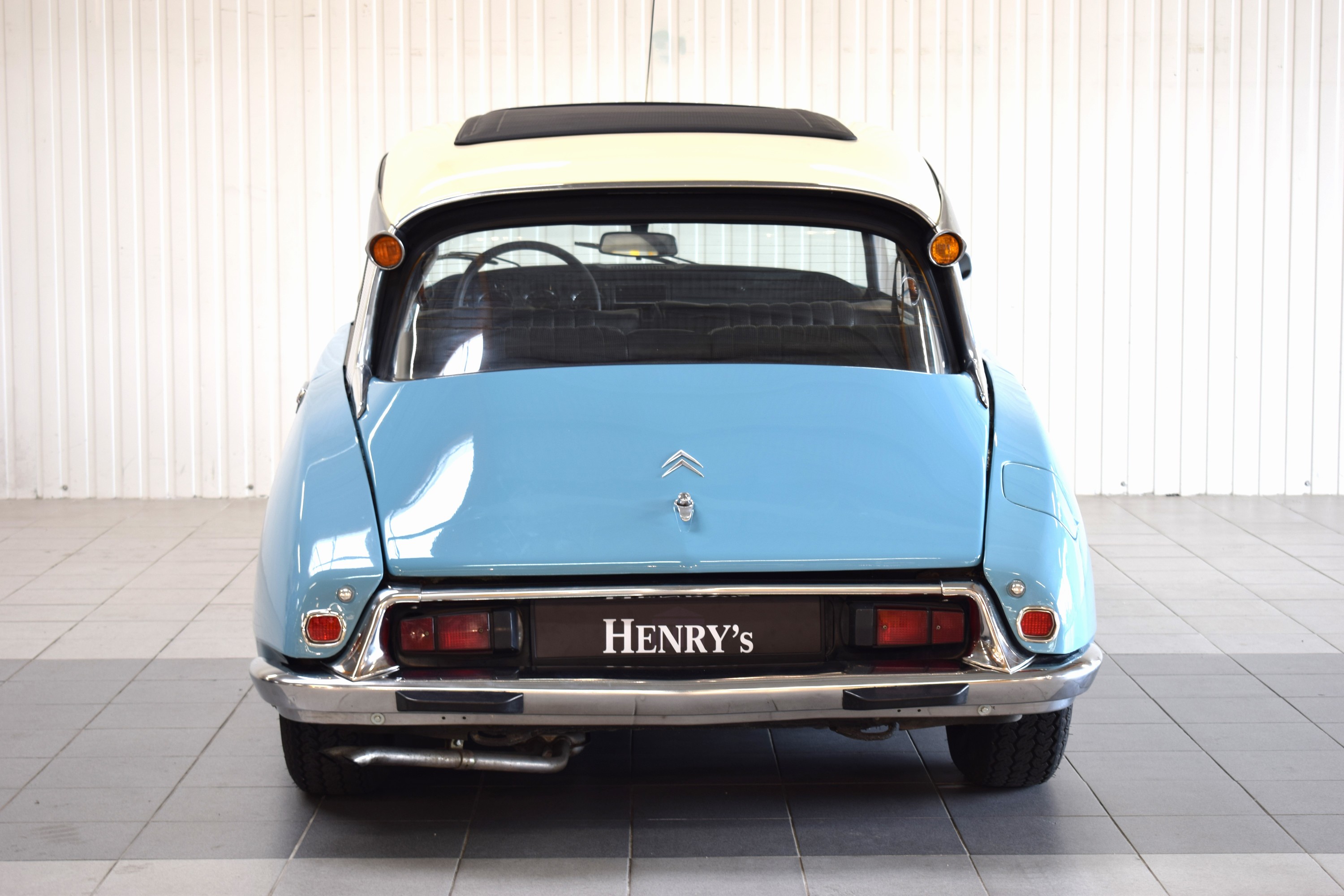 Detail d: Citroen DS, EZ 06/1973, Laufleistung abgelesen 49.900 km, HU abgelaufen, H- Zulassung, 72 kW/98 PS, 4-Zylinder, Schaltgetriebe, blau, Leder schwarz, ...