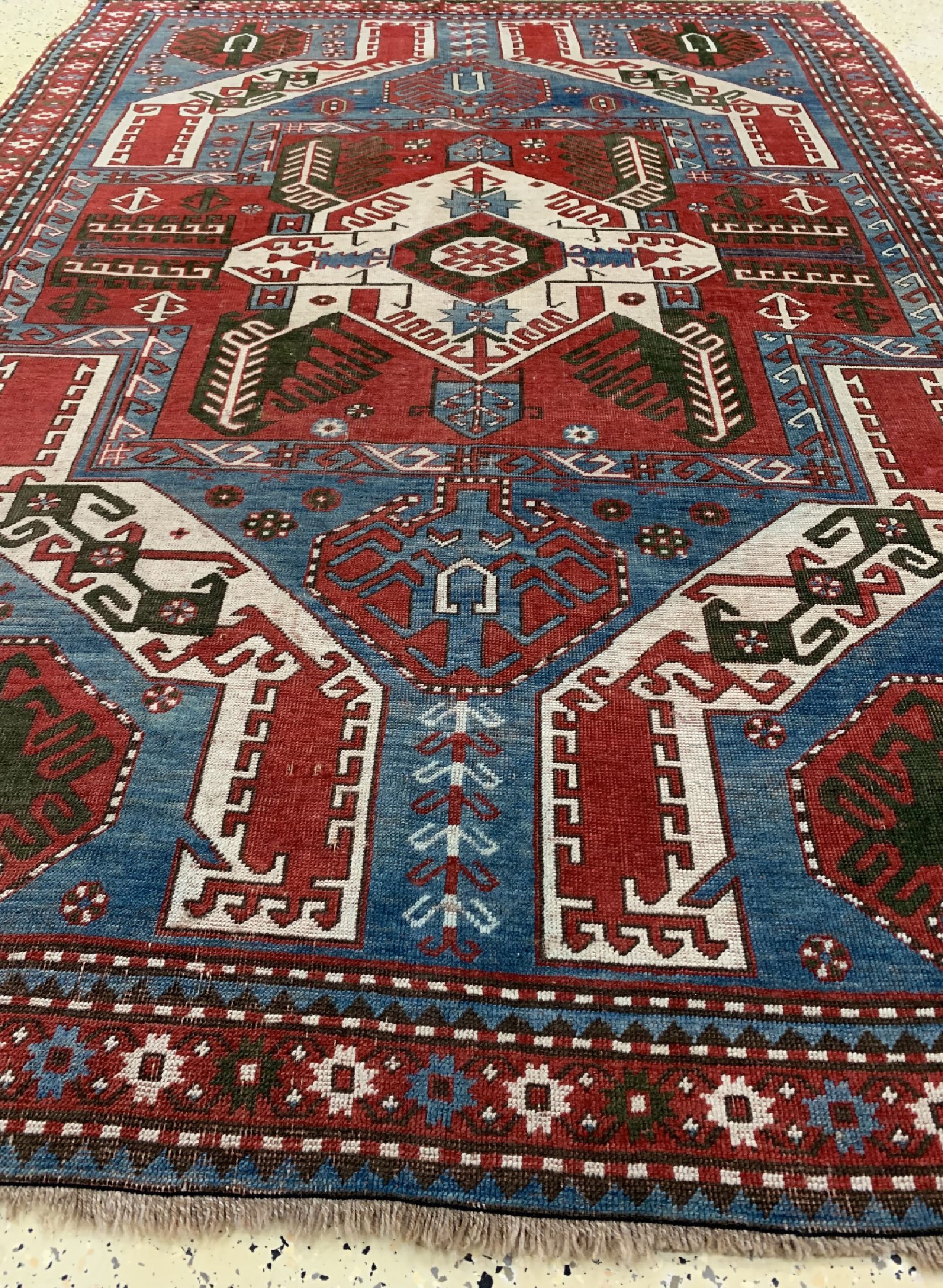 Detail d: Kazak"Kasim-Ushak" antik, Kaukasus, 19.Jhd,Wolle auf Wolle, ca. 230 x 160 cm, EHZ: 3(restauriert)