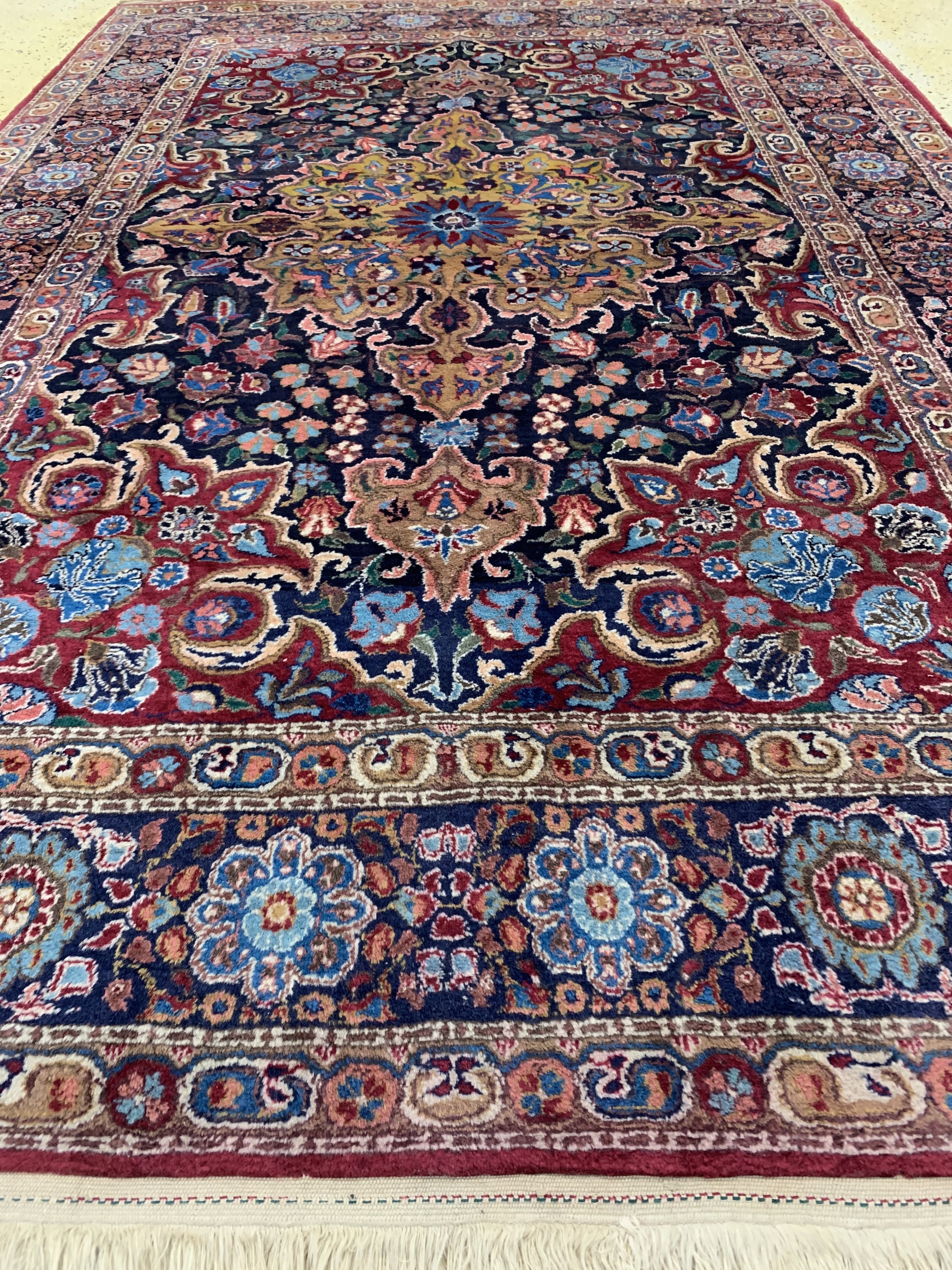 Detail c: Khorasan alt, Persien, um 1960, Wolle auf Baumwolle, ca. 224 x 155 cm, EHZ: 2