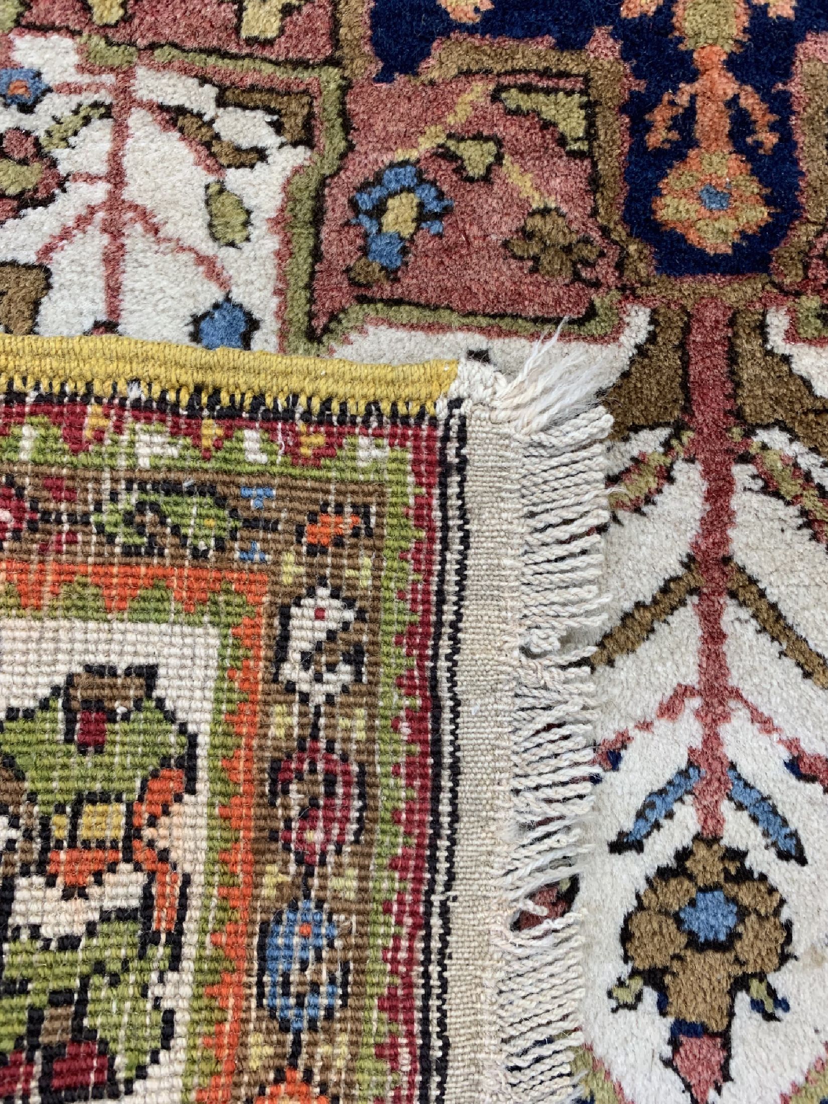 Detail e: Meschgin antik, Persien, datiert 1330(1907), Wolle auf Wolle, ca. 250 x 110 cm,EHZ: 2