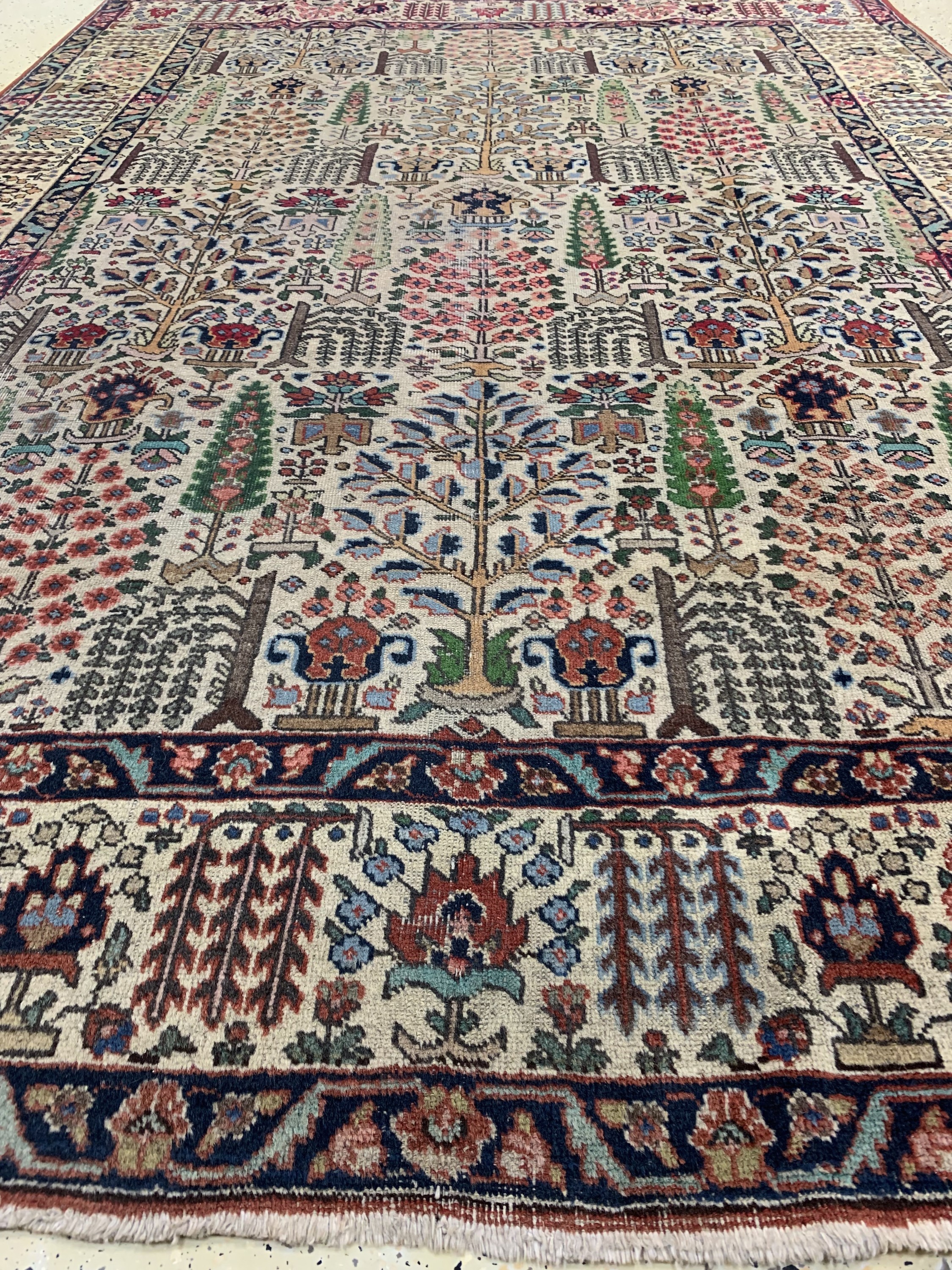 Detail c: Täbriz alt, Persien, um 1950, Wolle auf Baumwolle, ca. 270 x 198 cm, EHZ: 3