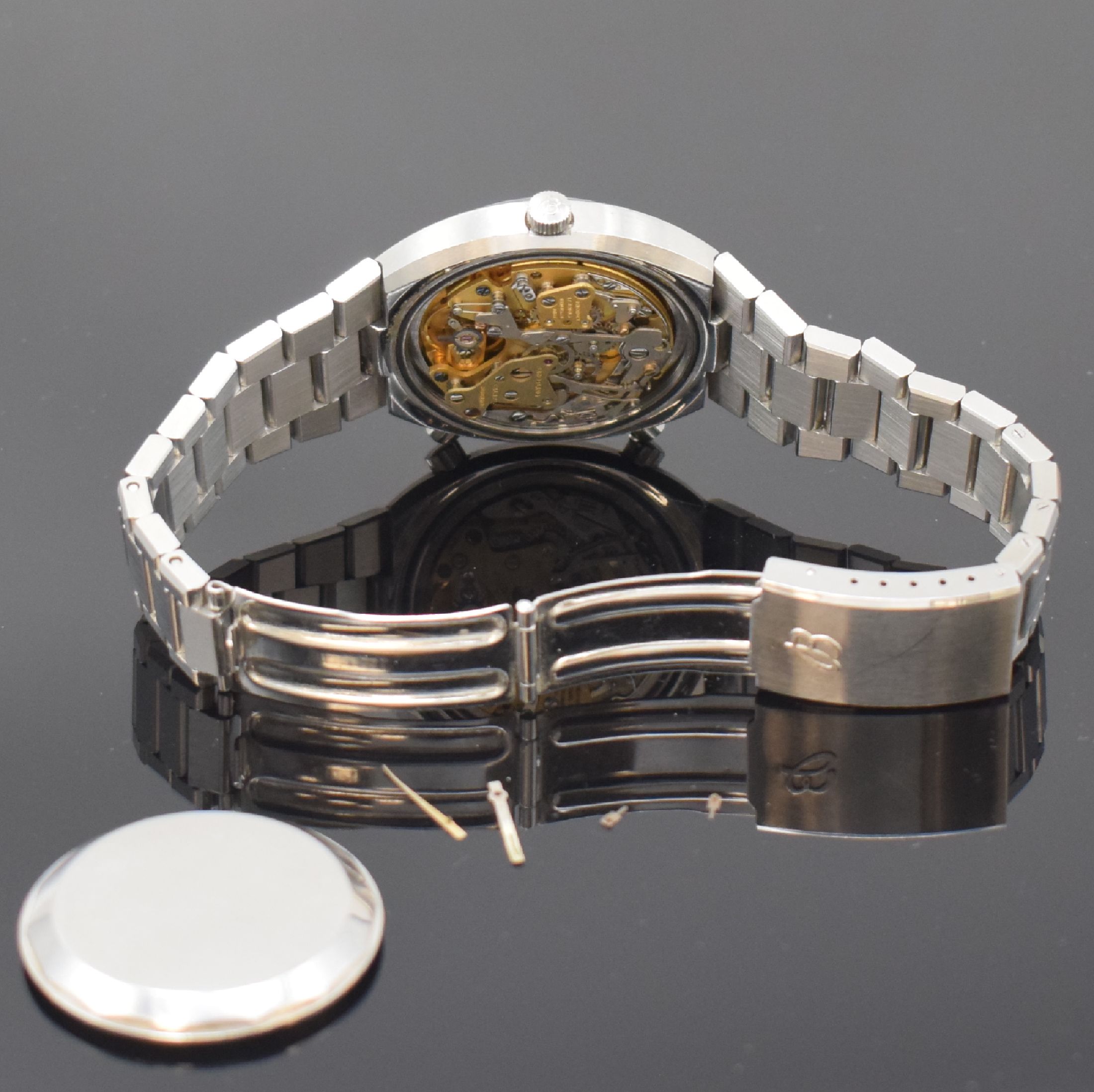Detail d: BREITLING Transocean CHRONO-MATIC Herrenarmbanduhr Referenz 2119, Automatik, Schweiz um 1971, massives Edelstahlgeh. inkl. Gliederband, Boden ...