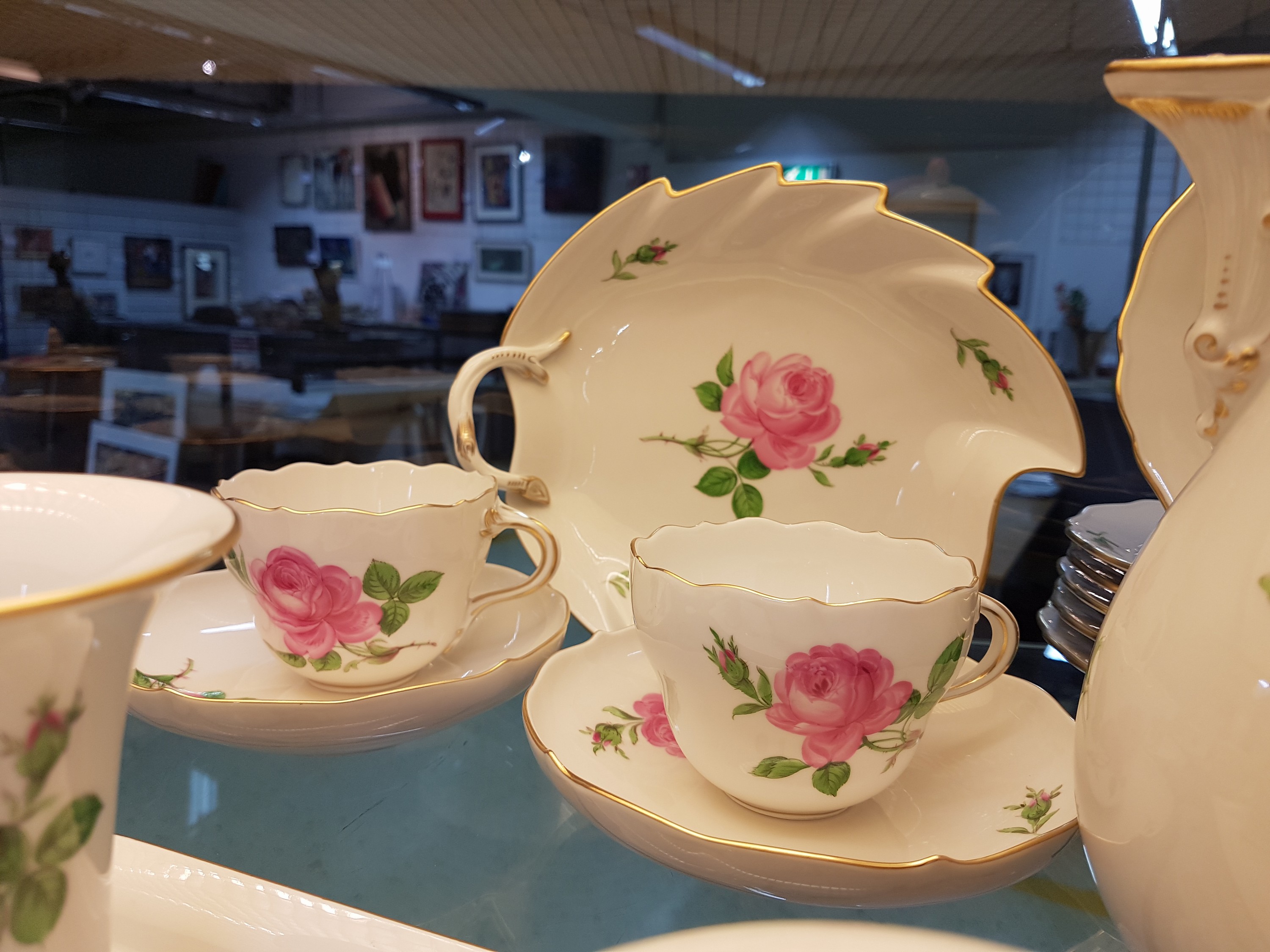 Detail f: Kaffeeservice, Meissen, 2. Hälfte 20. Jh., 2. Wahl, komplett für 6 Personen, Kaffeekanne, Zuckerdose, Milchkännchen, sechs Kaffeetassen mit ...