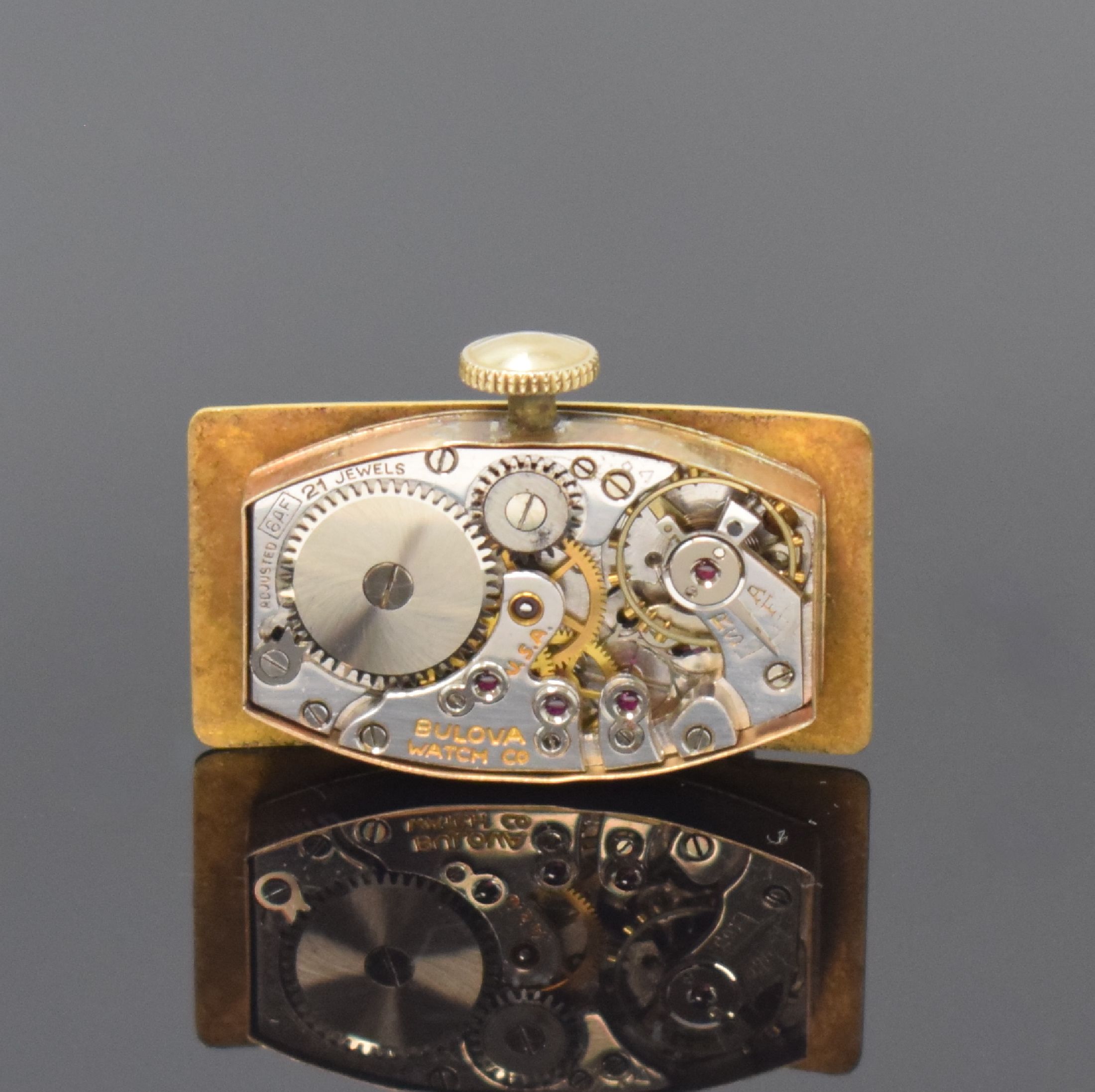 Detail h: BULOVA Drivers und 3 weitere vergoldete Armbanduhren, USA um 1940, Handaufzug, 2- tlg. Gehäuse m. aufgedr. Böden, 1 x m. Monogramm-Grav., 3 x 10k ...