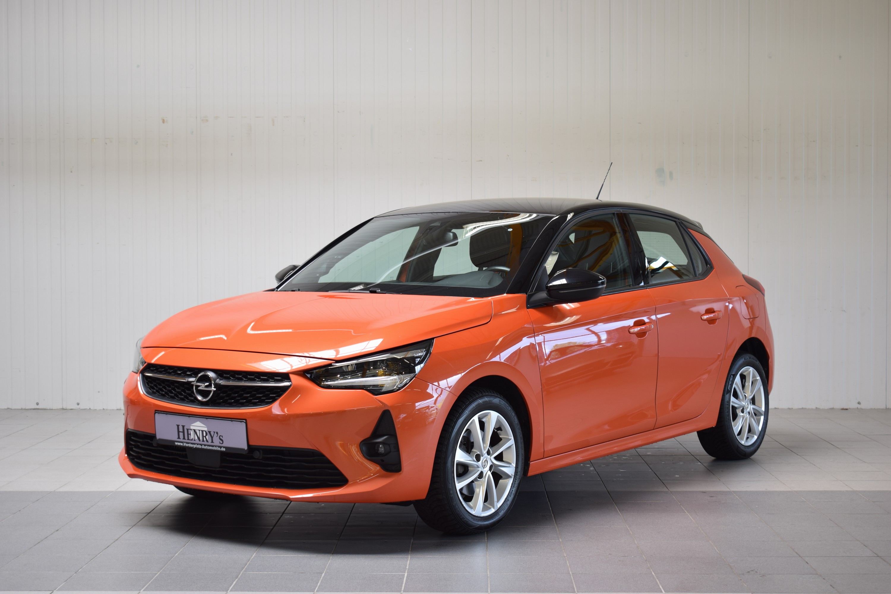 Detail b: Opel Corsa 1.2 GS-Line, EZ 12/2020, Laufleistung 61.700km, 74kW/101 PS, HU abgelaufen, Schaltgetriebe, Orange, Teilleder schwarz, Navigationssystem, ...