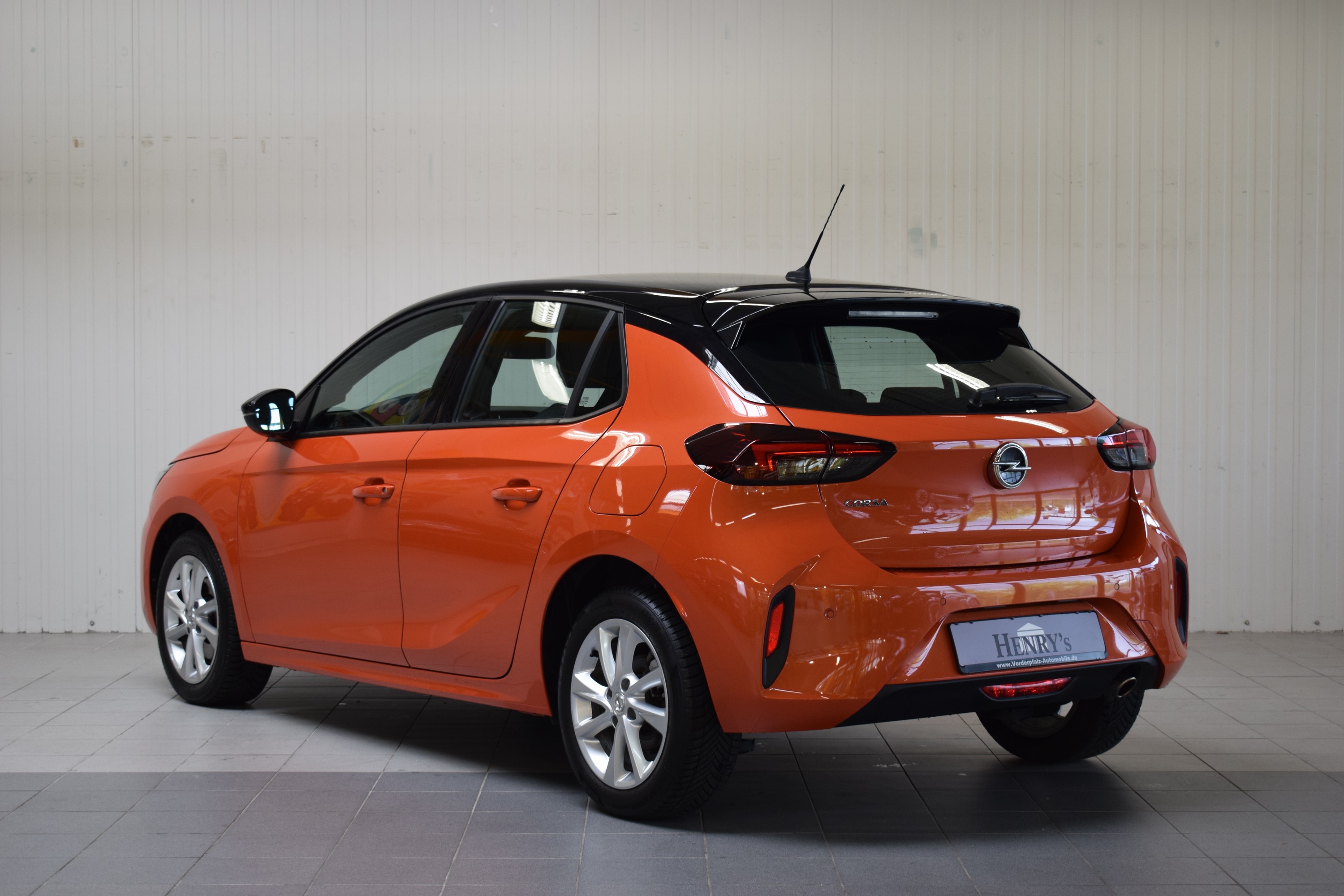 Detail c: Opel Corsa 1.2 GS-Line, EZ 12/2020, Laufleistung 61.700km, 74kW/101 PS, HU abgelaufen, Schaltgetriebe, Orange, Teilleder schwarz, Navigationssystem, ...