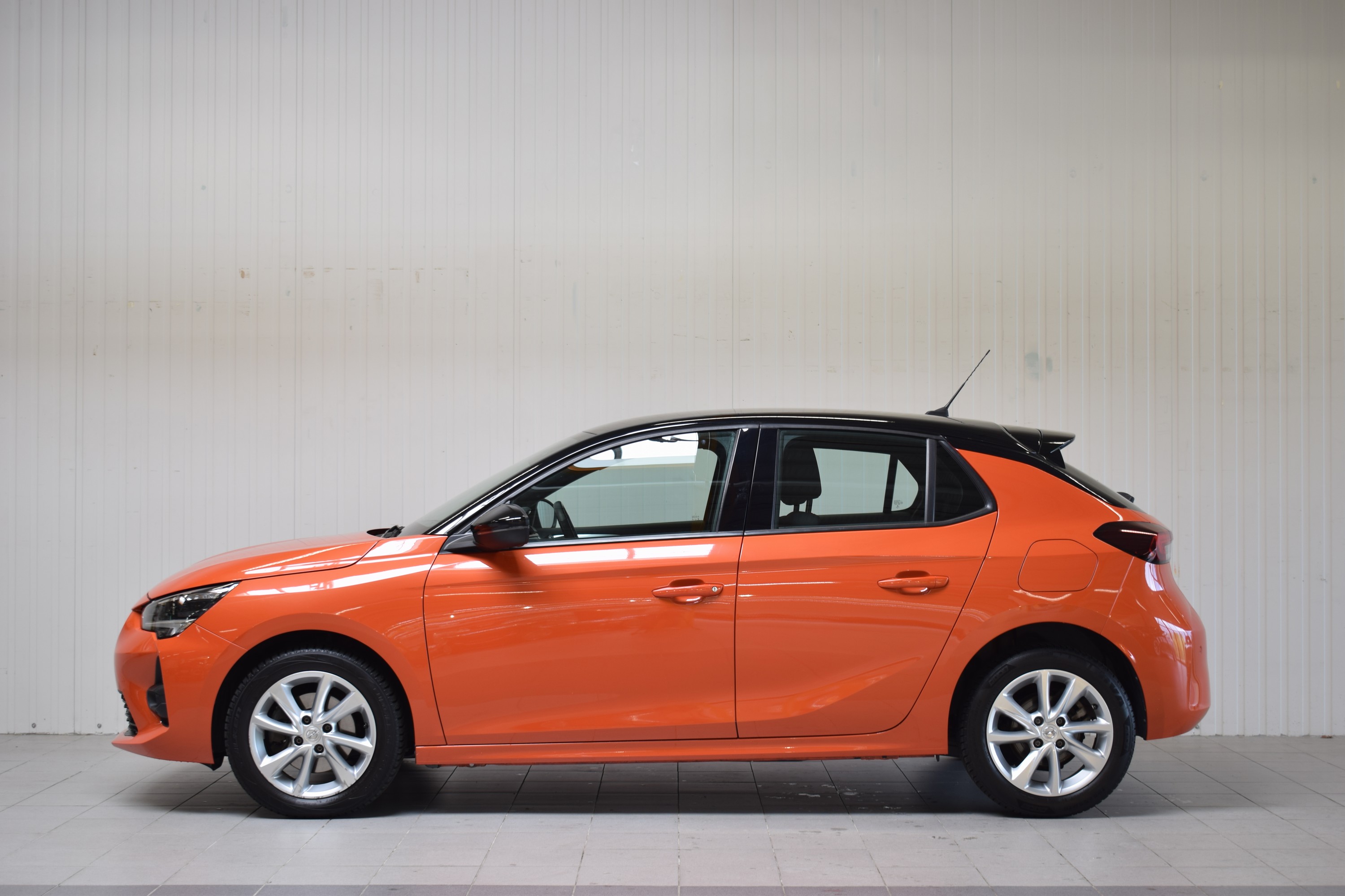 Detail f: Opel Corsa 1.2 GS-Line, EZ 12/2020, Laufleistung 61.700km, 74kW/101 PS, HU abgelaufen, Schaltgetriebe, Orange, Teilleder schwarz, Navigationssystem, ...