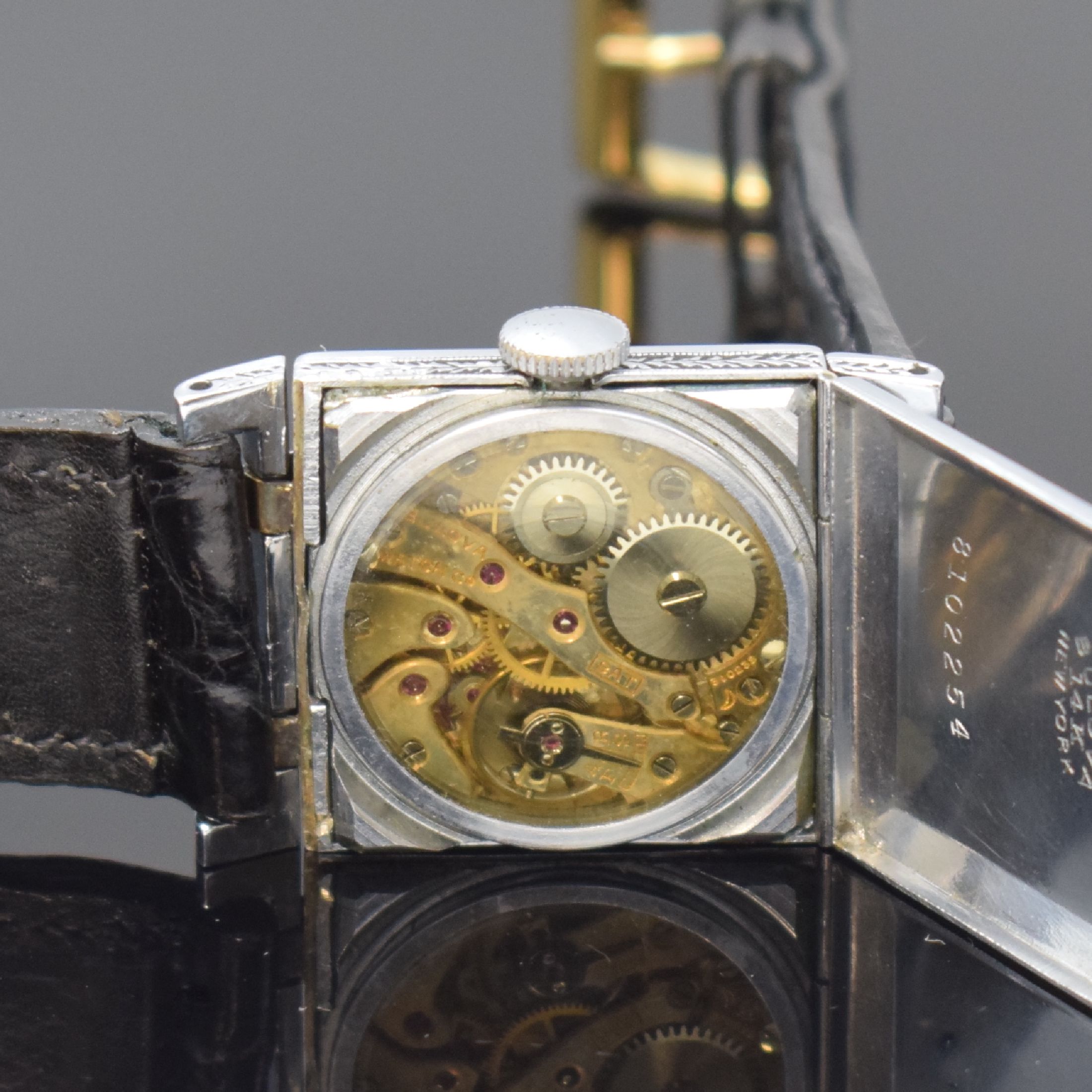 Detail f: BULOVA seltene frühe Armbanduhr mit beweglichen Anstößen in WG/GG 585/000, USA um 1930, Handaufzug, aufw. Scharniergeh., seitl. u. auf den ...