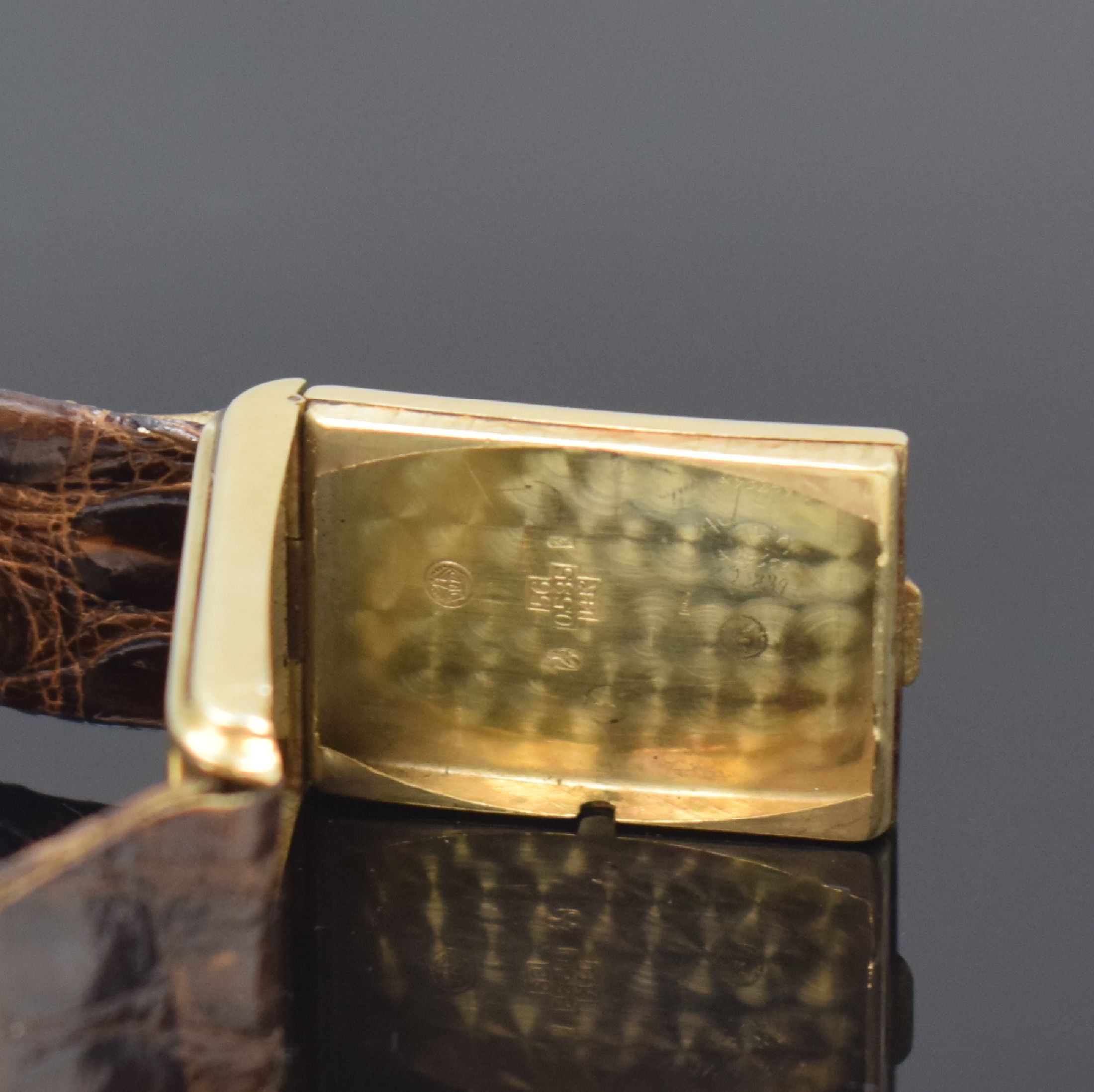 Detail d: CHRIST seltene digitale Armbanduhr in GG 585/000, Schweiz um 1935, Handaufzug, Scharniergeh., Fenster f. Std., Min. u. Sek., vers. Formwerk, 15 St., ...