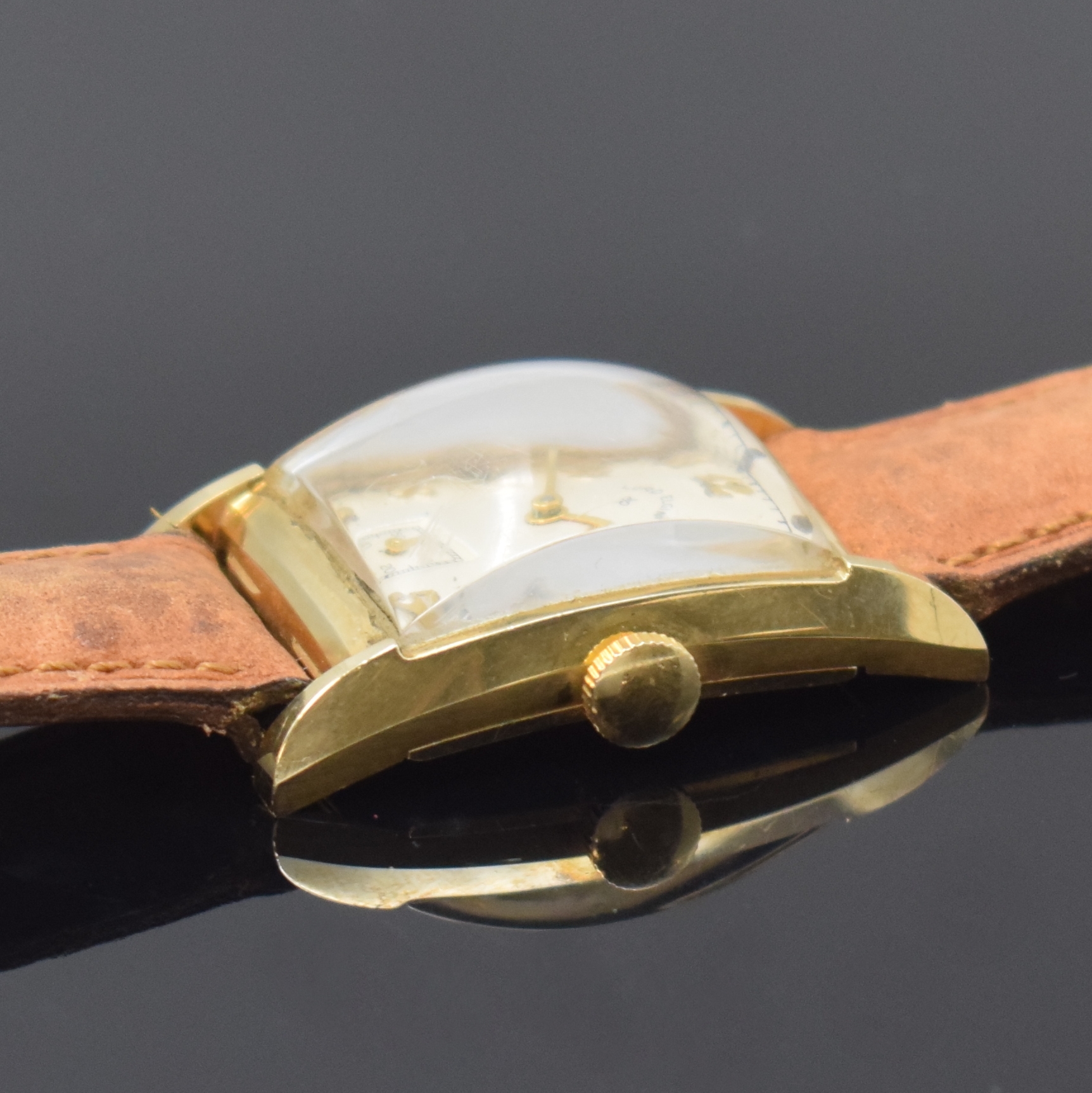 Detail b: LORD ELGIN rechteckige Armbanduhr in GG 585/000, USA um 1945, Handaufzug, 2-tlg. Geh., Boden mit Widmungsgrav. aufgedr., silb. Zifferbl. pat., gold. ...