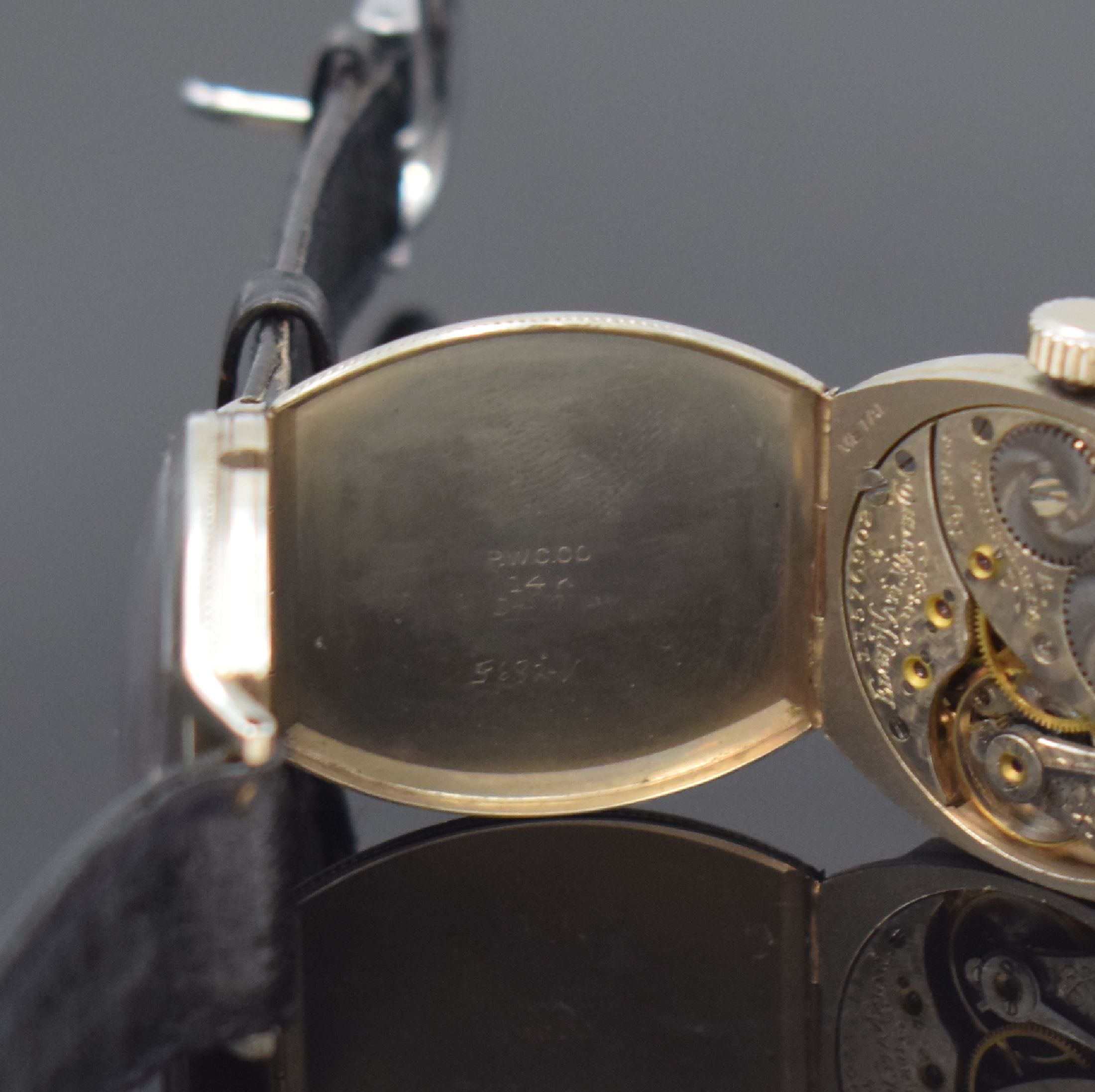 Detail d: ELGIN Armbanduhr in 14k Weißgold, USA um 1935, Handaufzug, Doppel-Scharniergeh., seitl. grav., weißes Zifferbl. rest., schwarze Zeiger, vern. Werk ...