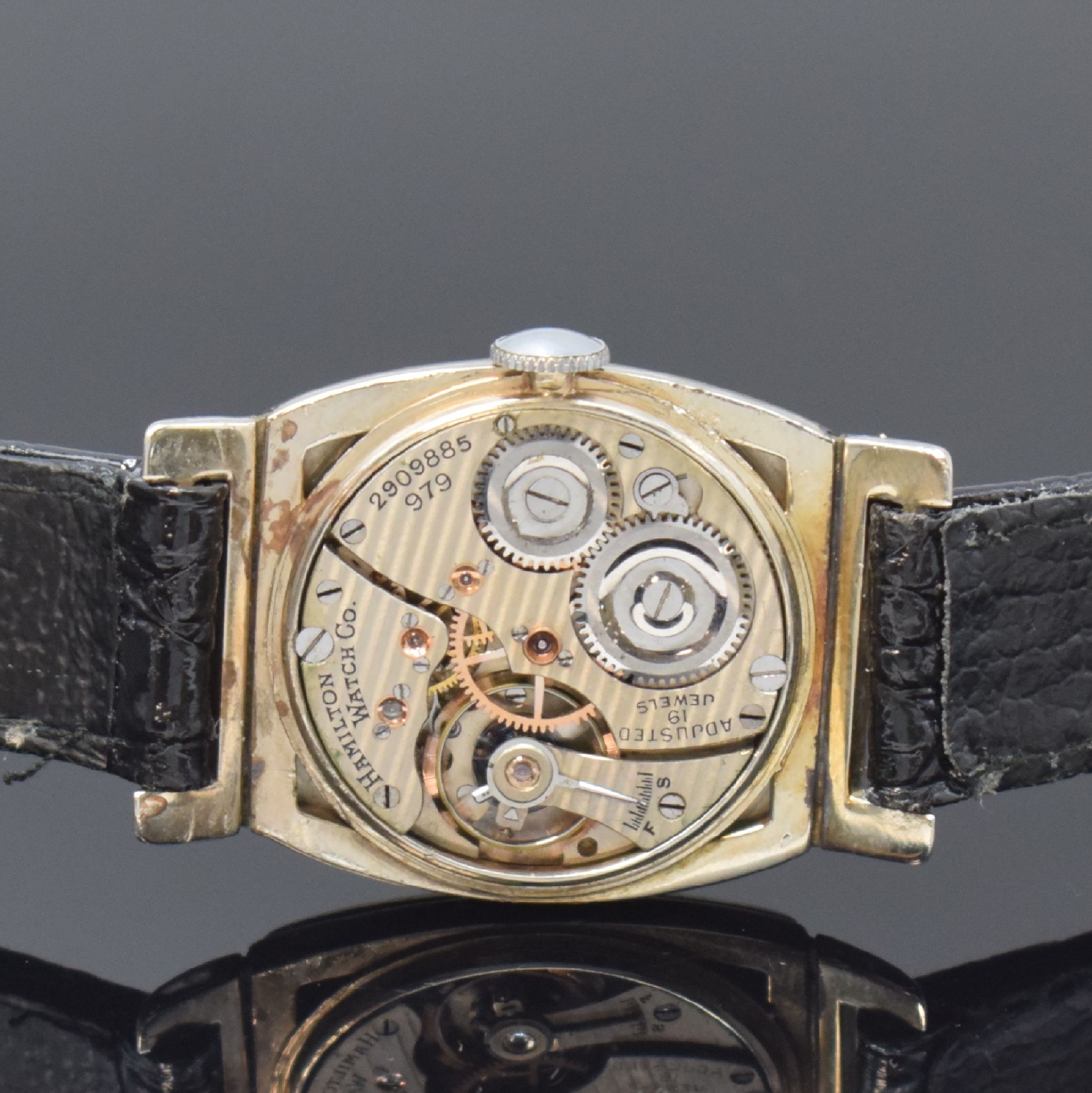 Detail d: HAMILTON Coronado seltene Art-Deco Armbanduhr in 14k Weißgold, USA um 1930, Handaufzug, Tonneau-Geh. m. beweglichen Anstößen, in schwarzer ...