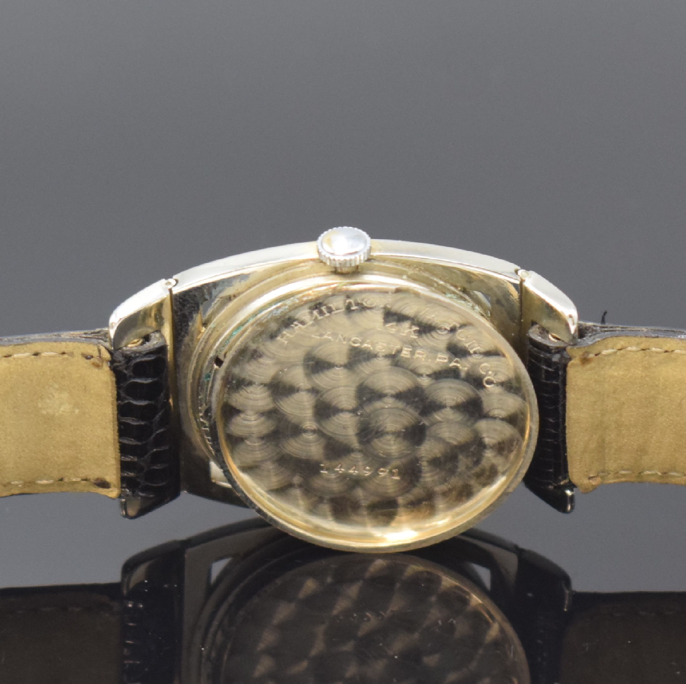 Detail e: HAMILTON Piping Rock seltene Art-Deco Armbanduhr in WG 585/000, USA um 1930, Handaufzug, Tonneau-Geh. m. beweglichen Anstößen, in schwarz ...