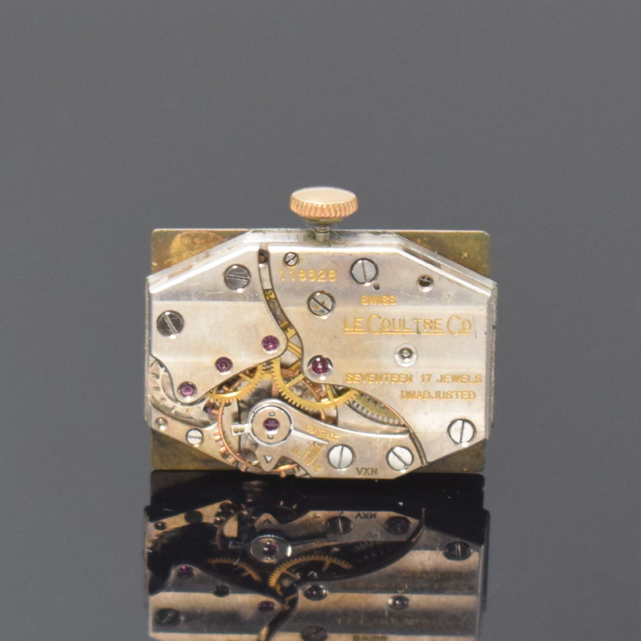 Detail c: LeCoultre rechteckige Armbanduhr in 14k Rotgold, Schweiz / USA um 1945, Handaufzug, 2-tlg. Geh., Boden aufgedr., gold. Zifferbl. rest., rotgold. ...