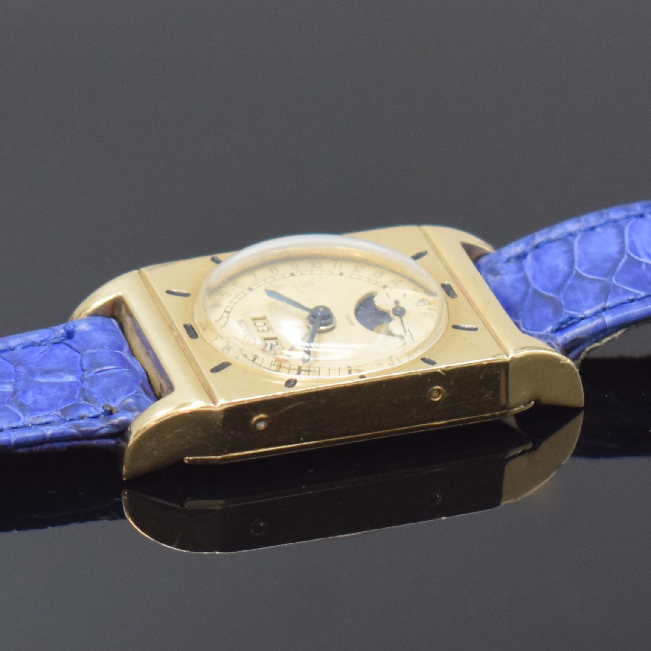 Detail c: Le COULTRE rechteckige Armbanduhr mit Vollkalender und Mondphase in 10k goldfilled, Schweiz USA um 1945, Handaufzug, 2-tlg. Geh. m. seitlichen ...