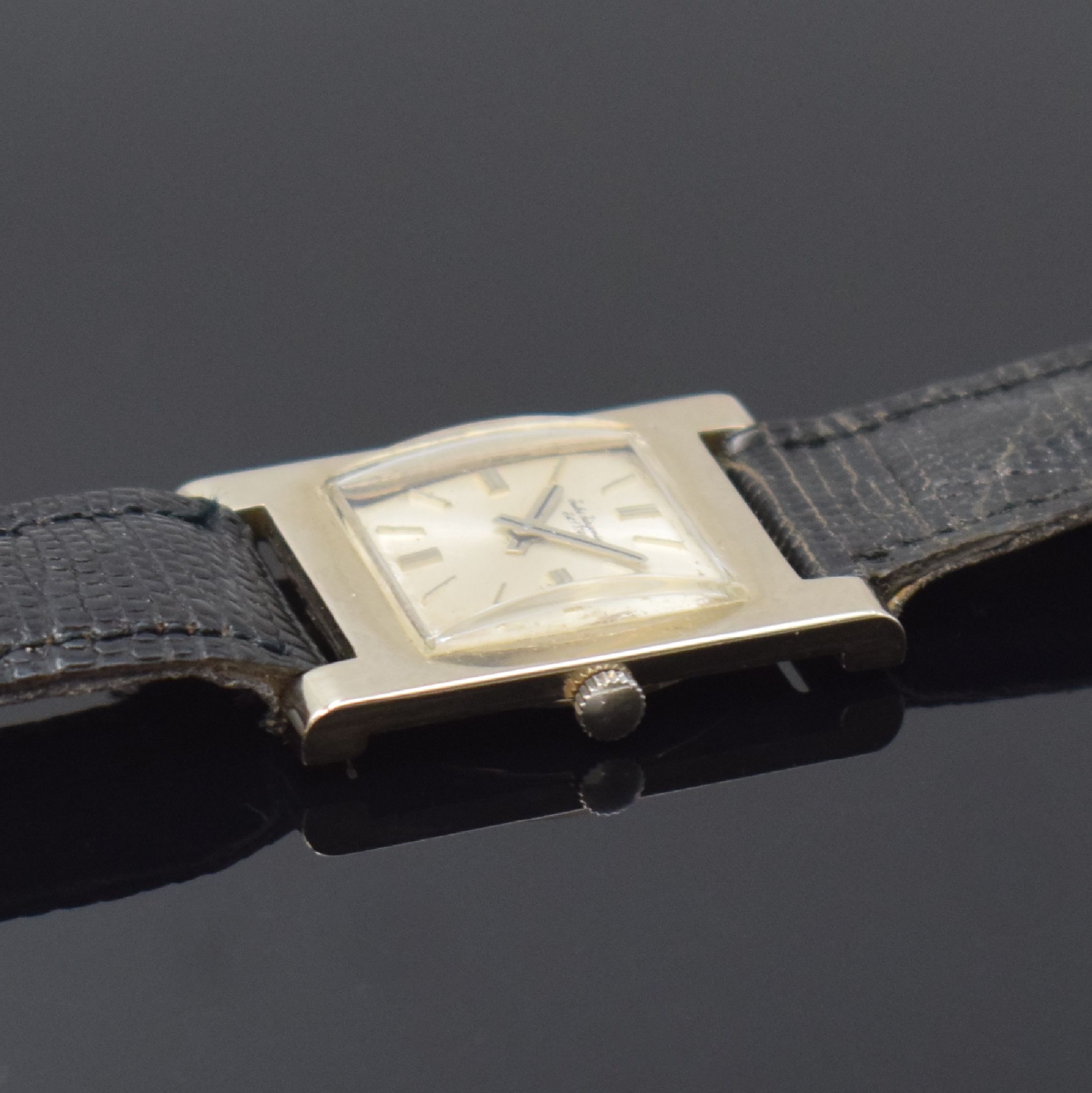 Detail b: JULES JÜRGENSEN elegante rechteckige Armbanduhr in WG 750/000, Schweiz um 1960, Handaufzug, 2-tlg. Geh., Boden aufgedr., silb. Zifferbl. fl., verg. ...