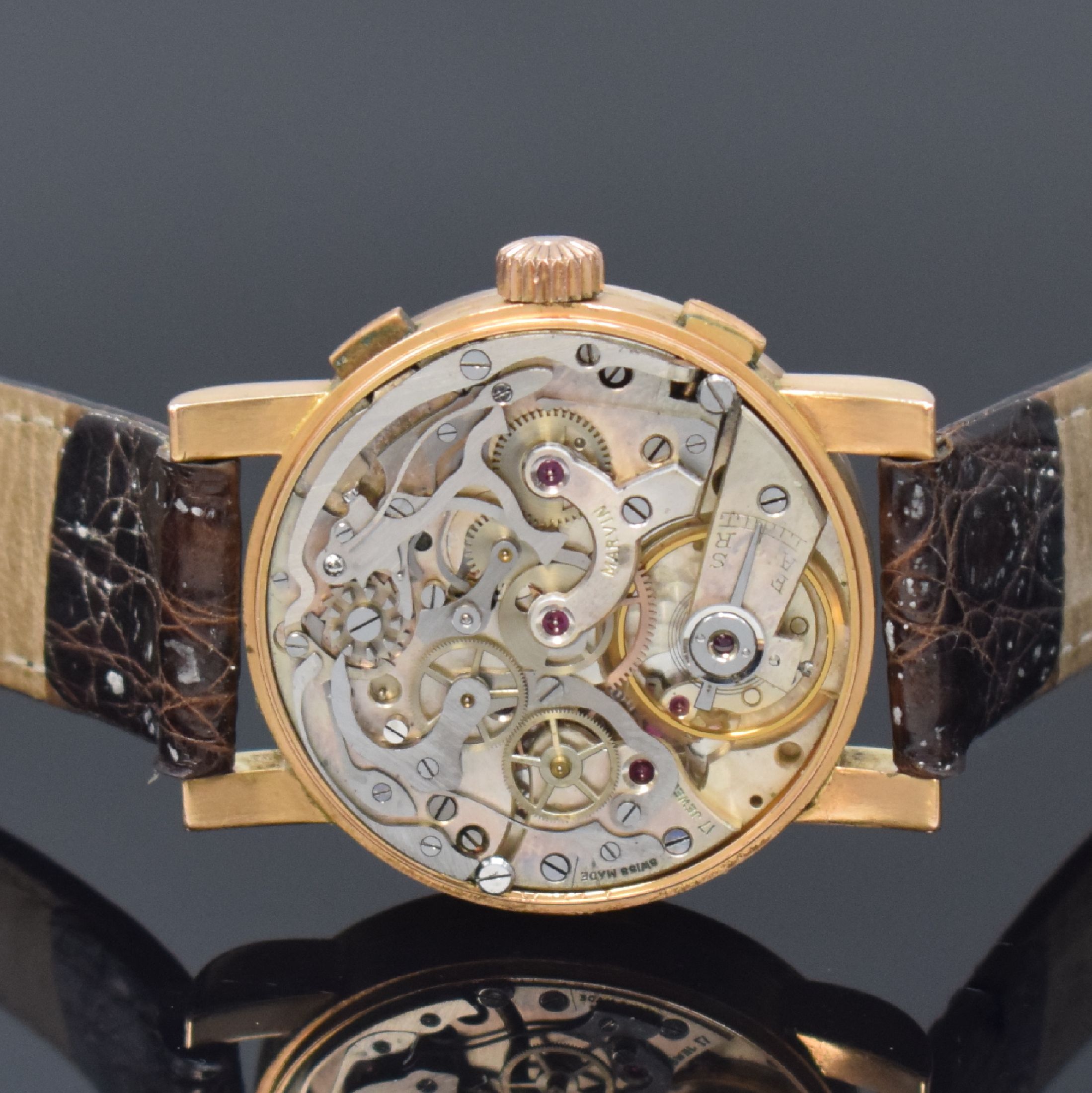 Detail d: MARVIN Valjoux 22 Schaltradchronograph in RG 750/000, Schweiz um 1940, Handaufzug, 3-tlg. Geh., Boden dell. u. Glasrand aufgedr., silb. Zifferbl. ...