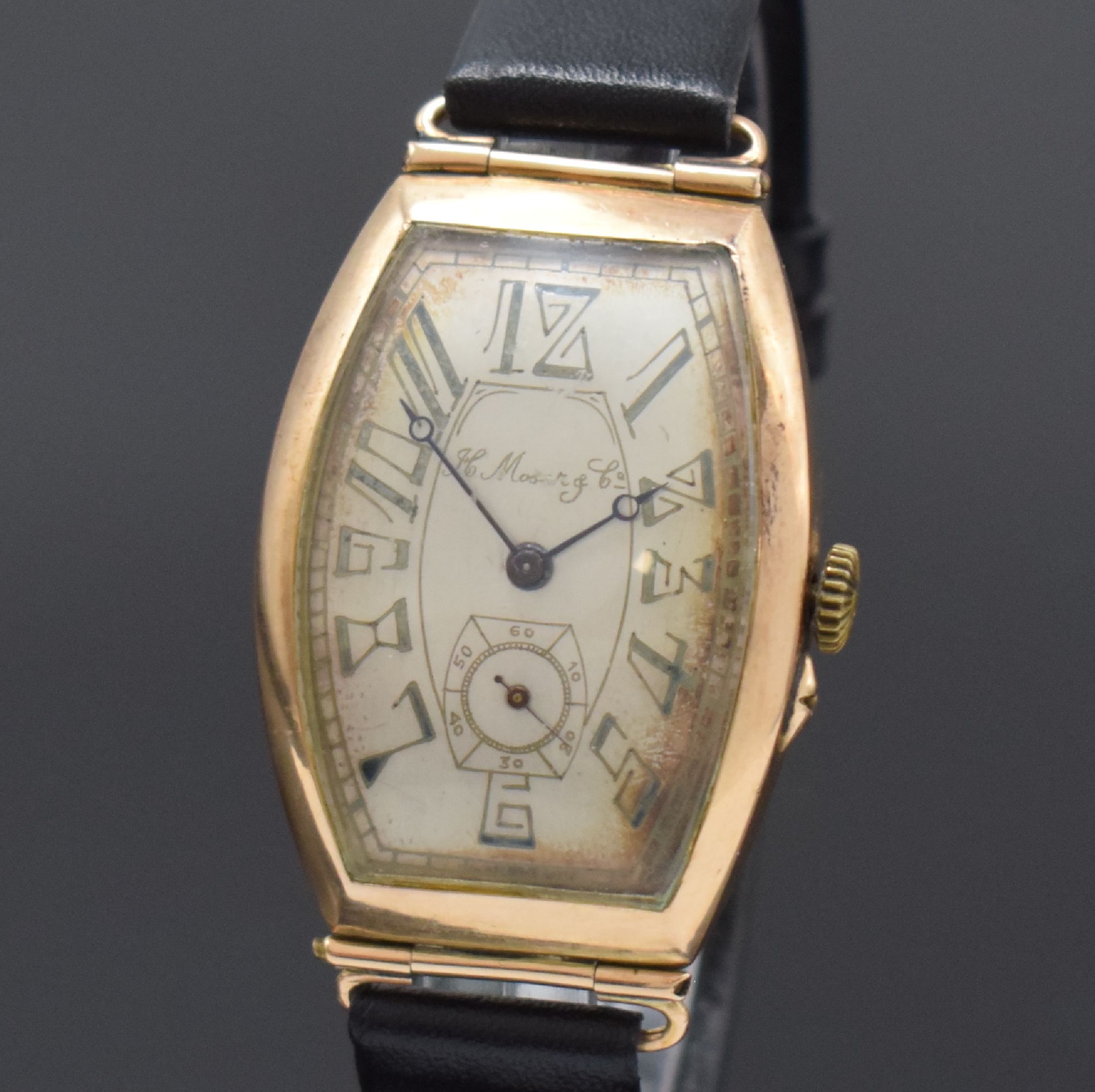 Detail a: HENRY MOSER große frühe Armbanduhr in RG 585/000, Schweiz / Russland um 1915, Handaufzug, Tonneauförmiges Scharniergeh. m. beweglichen Anstößen, ...