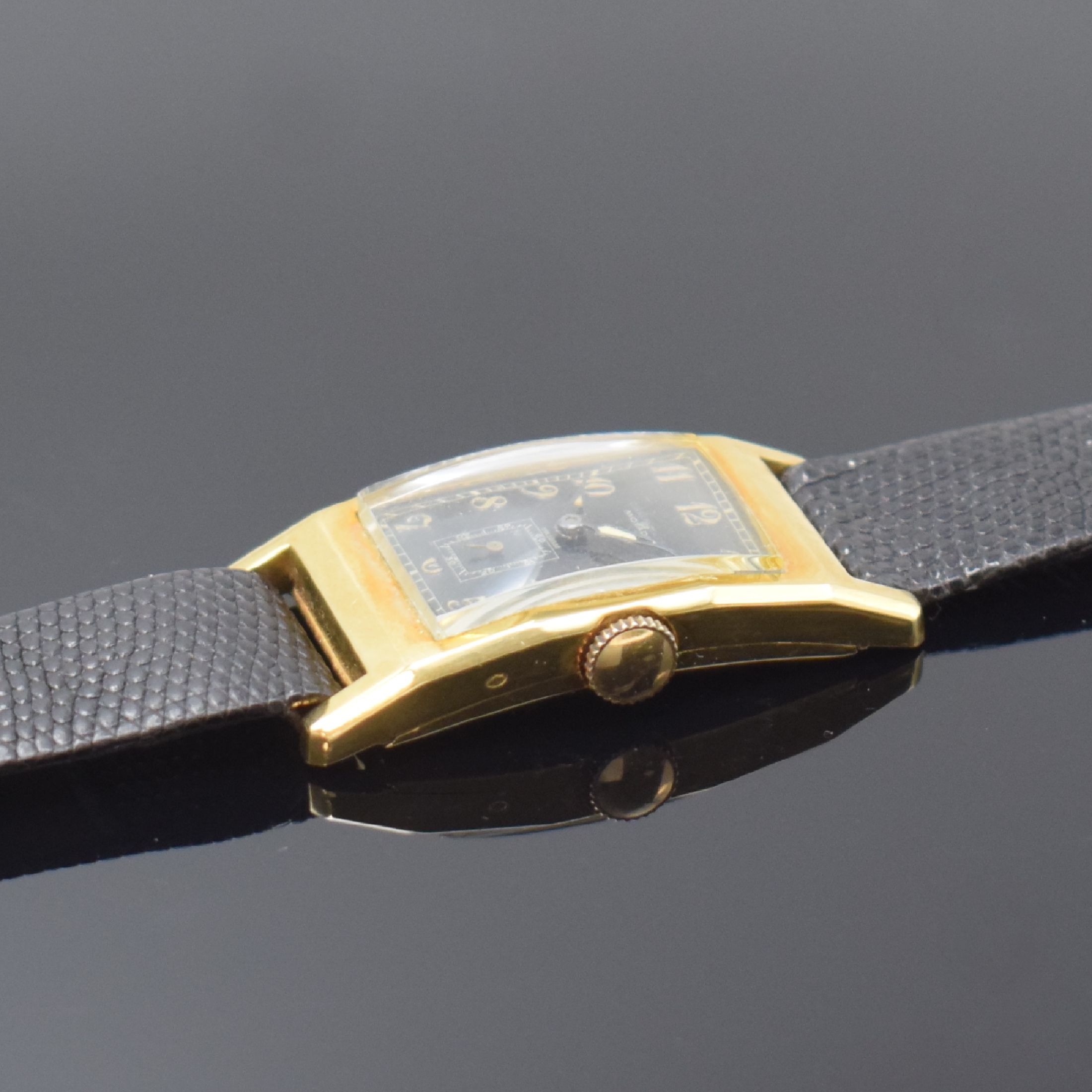 Detail b: MOVADO Chronometre rechteckige Armbanduhr Referenz 1808 in GG 750/000, Schweiz um 1935, Handaufzug, Scharniergeh., Scharnier zu rep., schwarzes ...