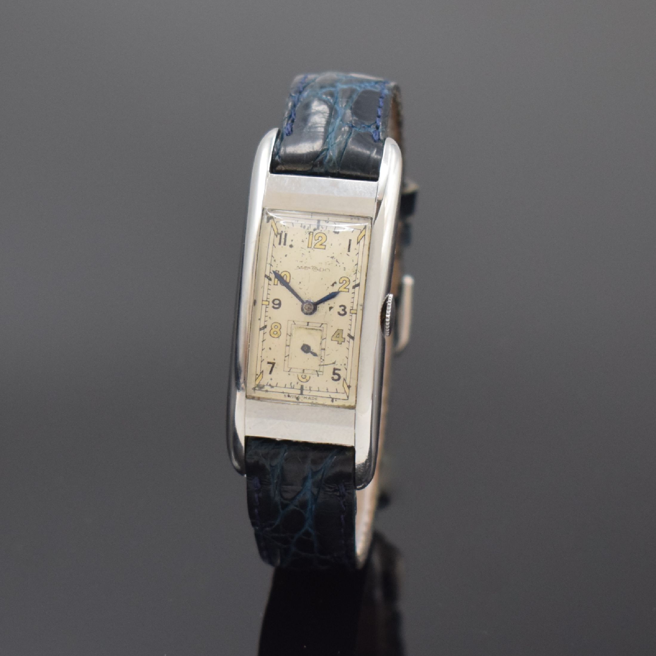 MOVADO "Banana" stark gebogene Armbanduhr Referenz 12206 in Stahl, Schweiz um 1938, Handaufzug, 2-tlg. Geh., Boden aufgedr., silb. ...