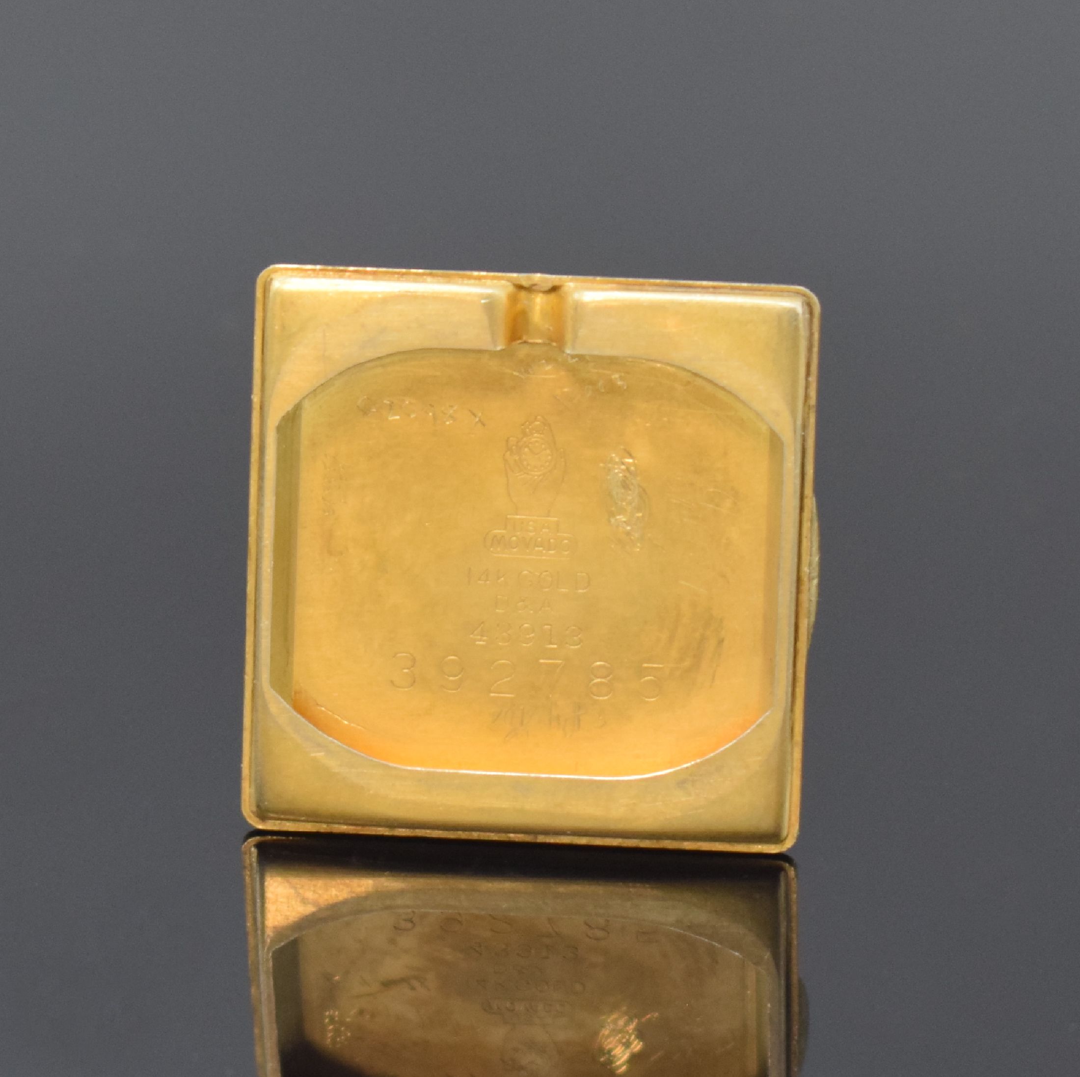 Detail e: MOVADO quadratische Armbanduhr Referenz 43913 in GG 585/000, Schweiz / USA um 1945, Handaufzug, 2-tlg. Geh., Boden aufgedr., silb. Zifferbl. rest., ...