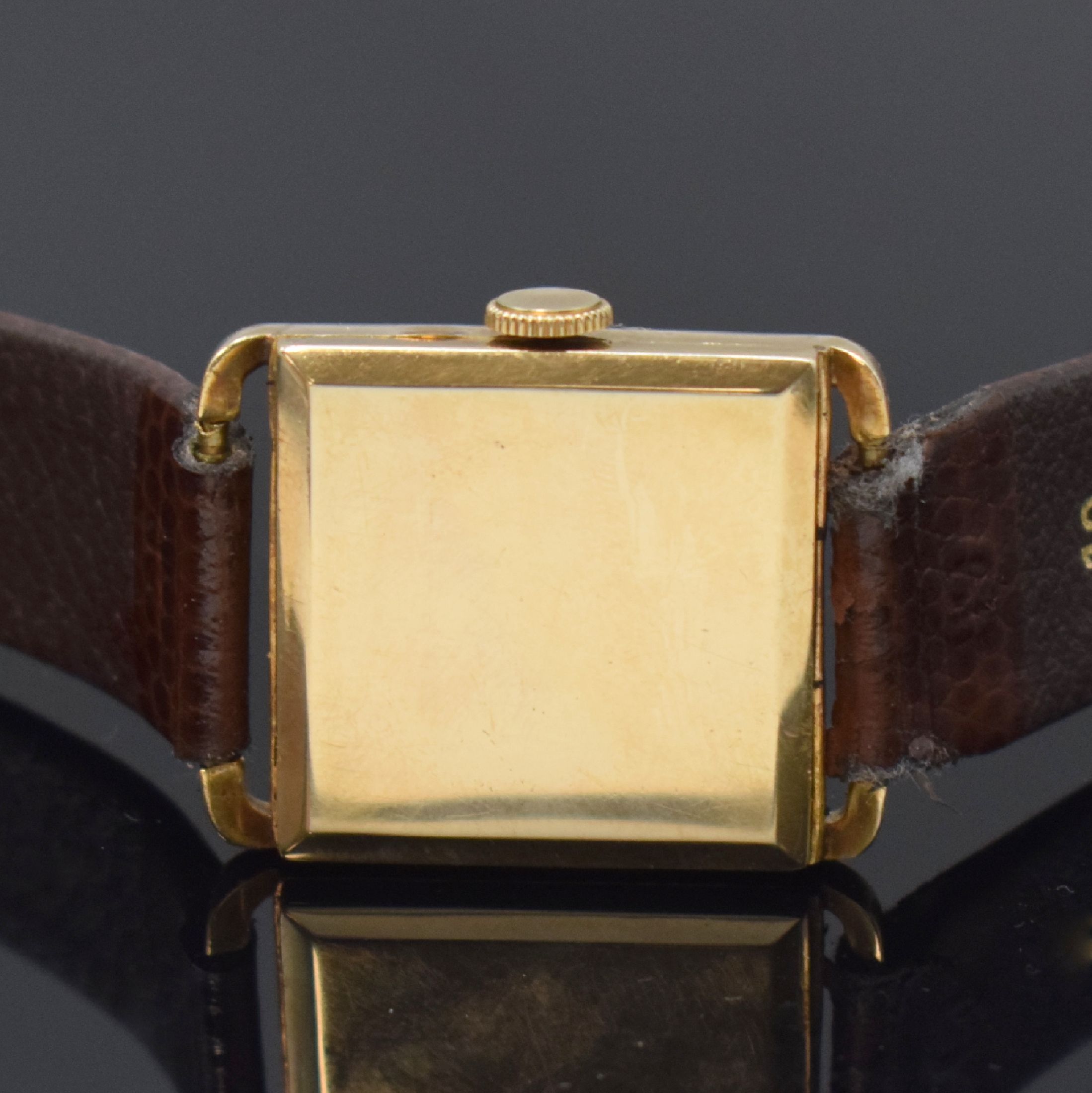 Detail c: MOVADO Chronometre frühe, quadratische Armbanduhr Referenz 45021 in GG 585/000, Schweiz um 1925, Handaufzug, Scharniergeh. m. ausgefallenen ...
