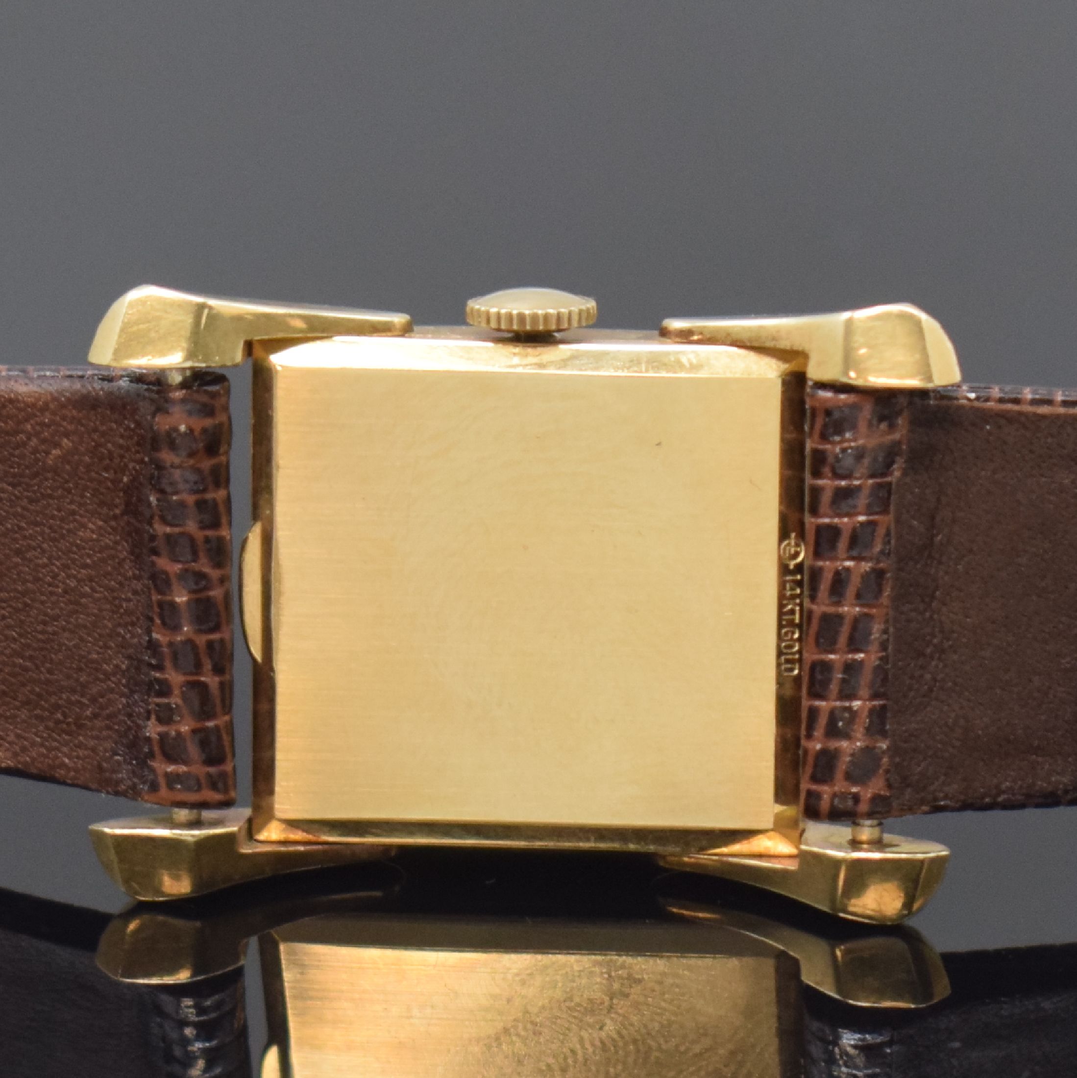 Detail c: NORMANDIE rechteckige Armbanduhr in 14k Gelbgold, Schweiz / USA um 1950, Handaufzug, 2-tlg. Geh., Boden aufgedr., nach außen geschweifte, ...