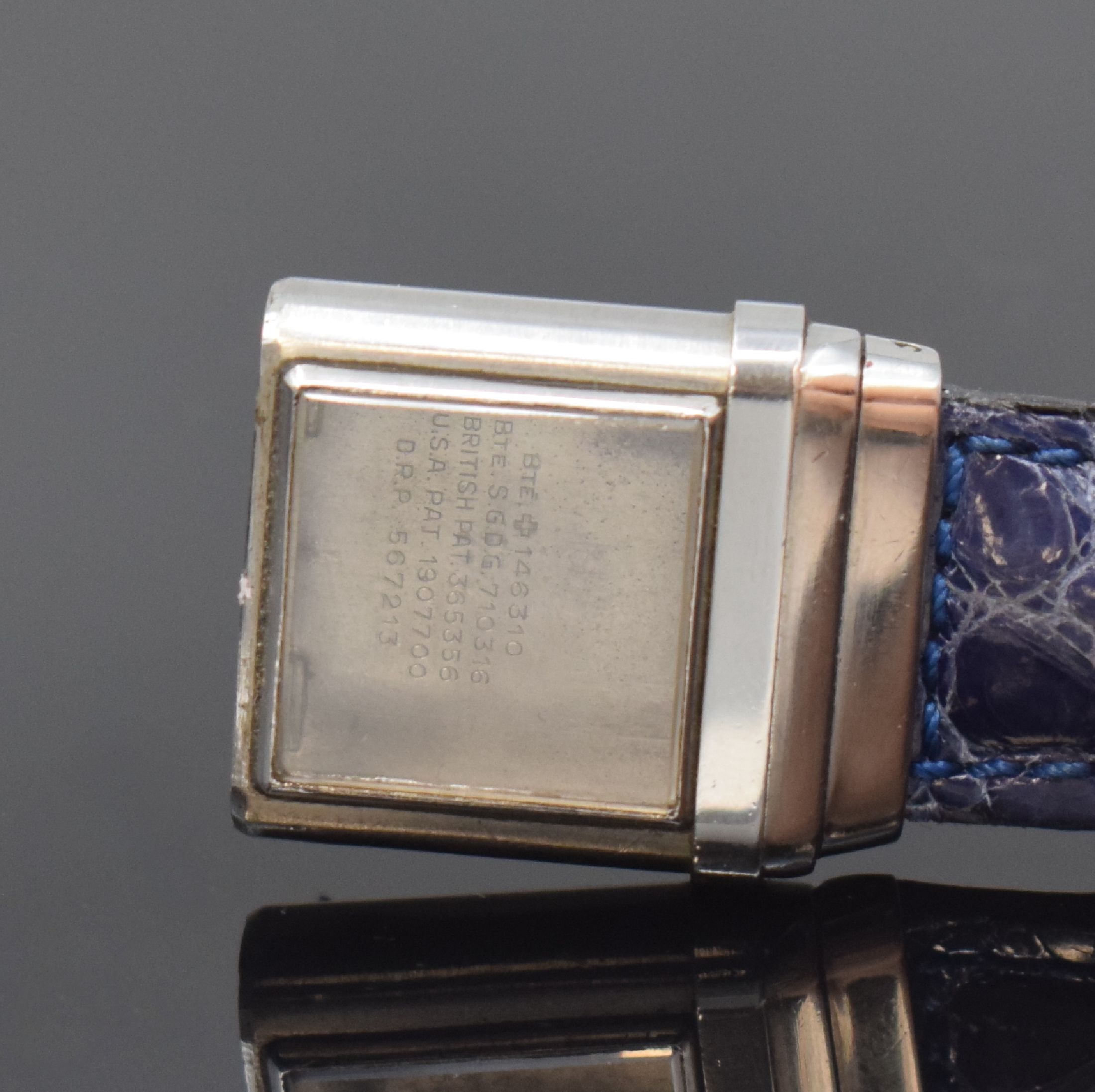 Detail f: OMEGA WATCH CO / TISSOT Marine seltene rechteckige Armbanduhr in Stahl, Schweiz um 1935, Handaufzug, abnehmbares Doppelgehäuse, rücks. über ...
