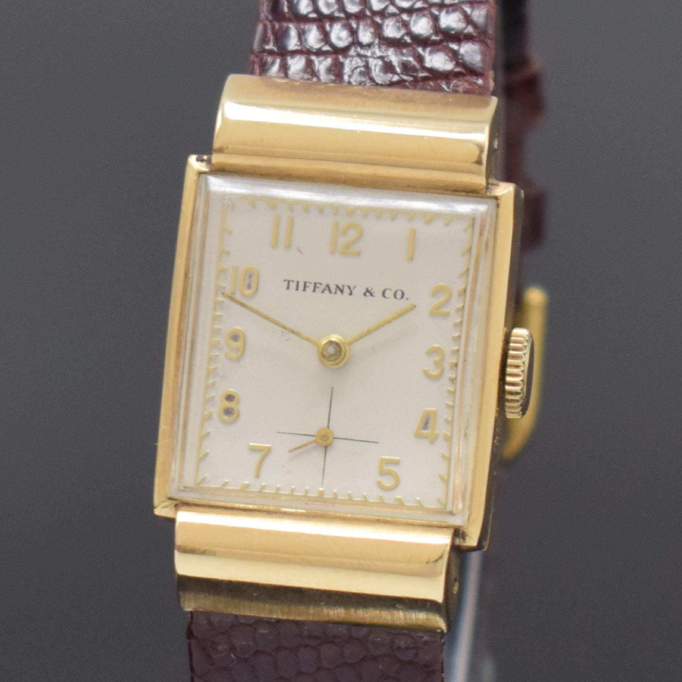 Detail a: THYME WATCH CORP rechteckige Armbanduhr in GG 585/000, USA / Schweiz um 1945, Handaufzug, 2-tlg. Geh. m. verdeckten Anstößen, silb. Zifferbl. bez. ...