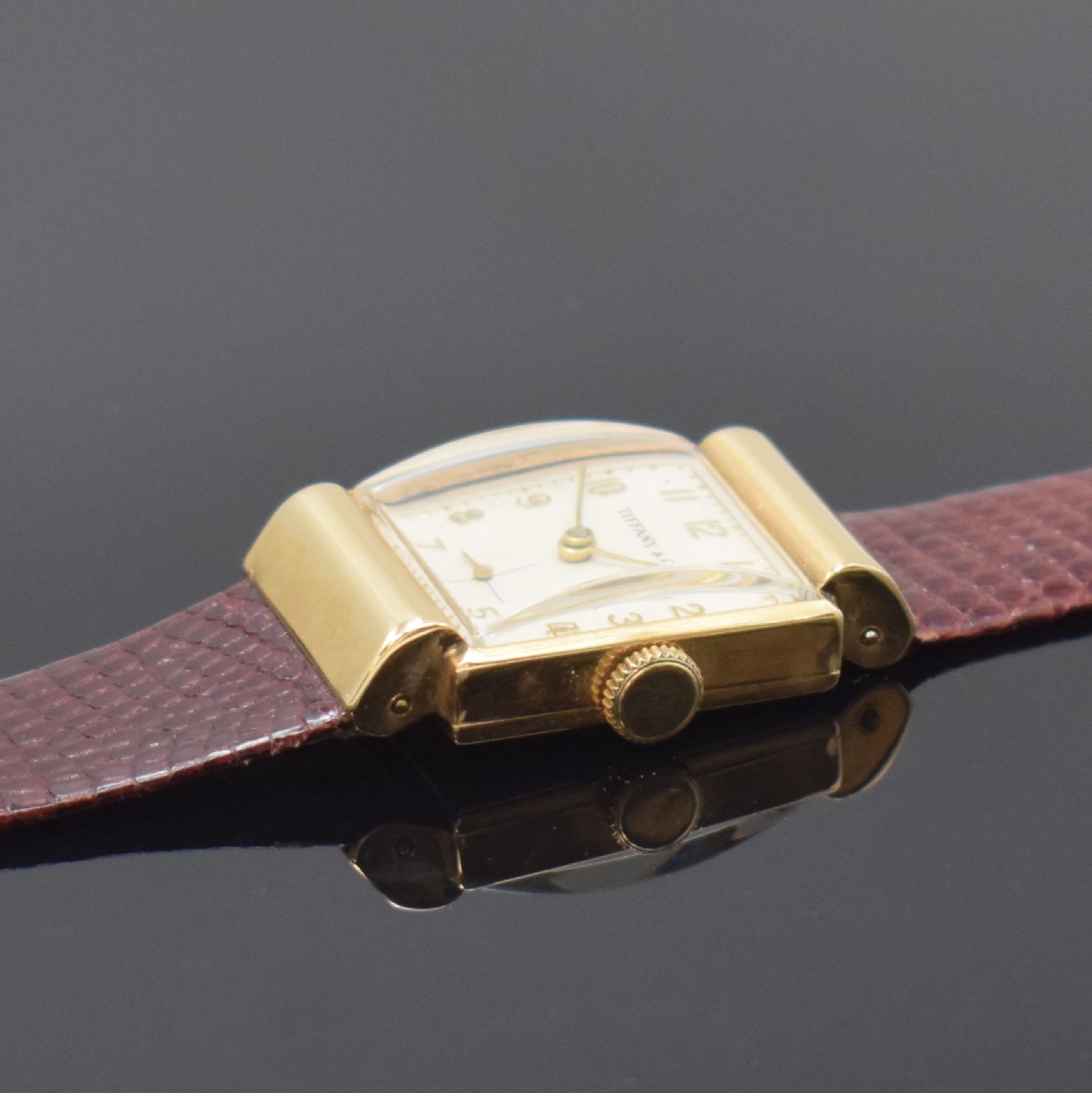 Detail b: THYME WATCH CORP rechteckige Armbanduhr in GG 585/000, USA / Schweiz um 1945, Handaufzug, 2-tlg. Geh. m. verdeckten Anstößen, silb. Zifferbl. bez. ...