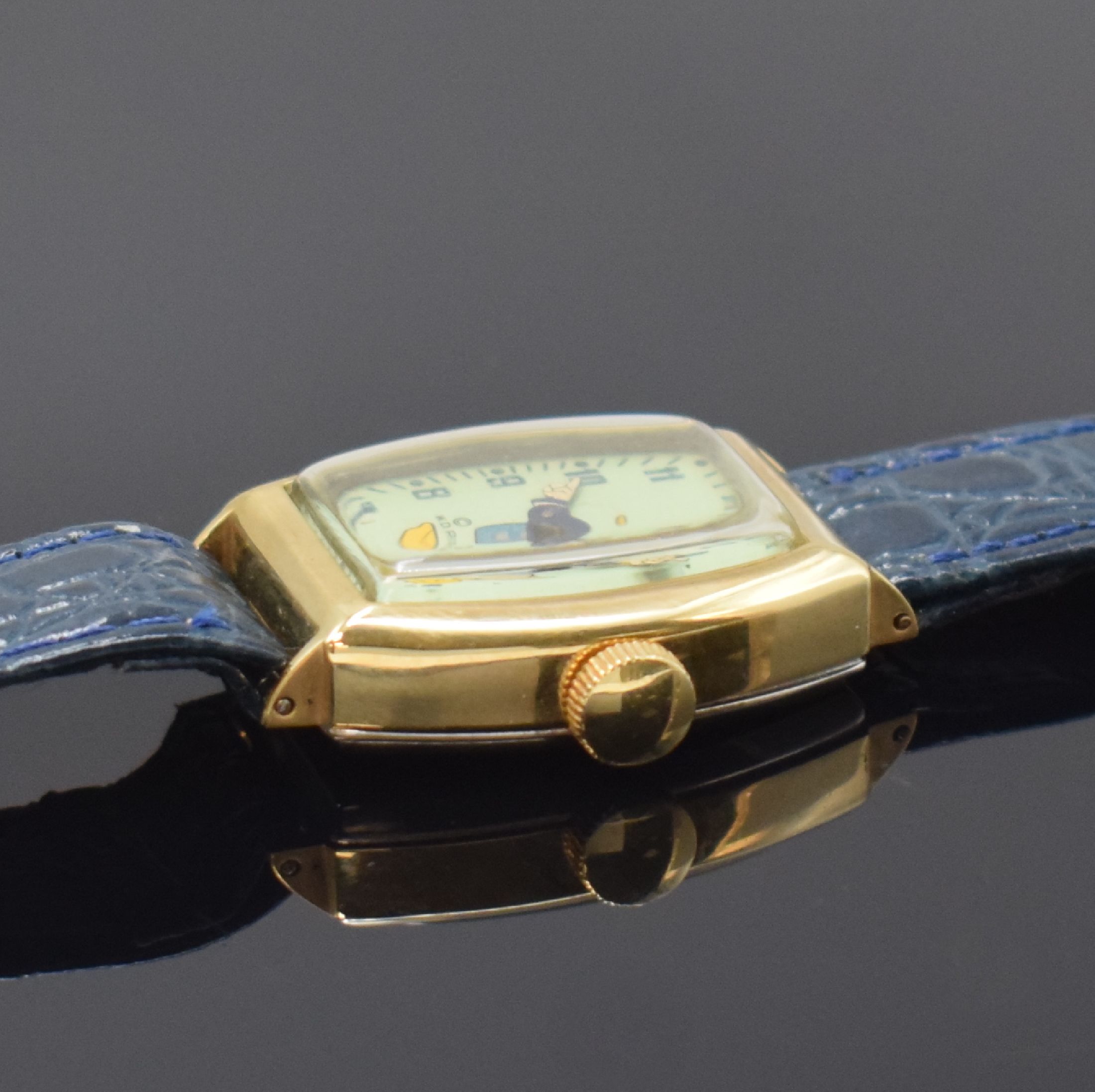 Detail e: WALT-DISNEY-PRODUCTIONS 2 Armbanduhren, USA / Schweiz um 1940 / 1960, Handaufzug, Metallgeh. m. aufgedr. Boden, 1 x US-TIME tonneauförm., verg., ...