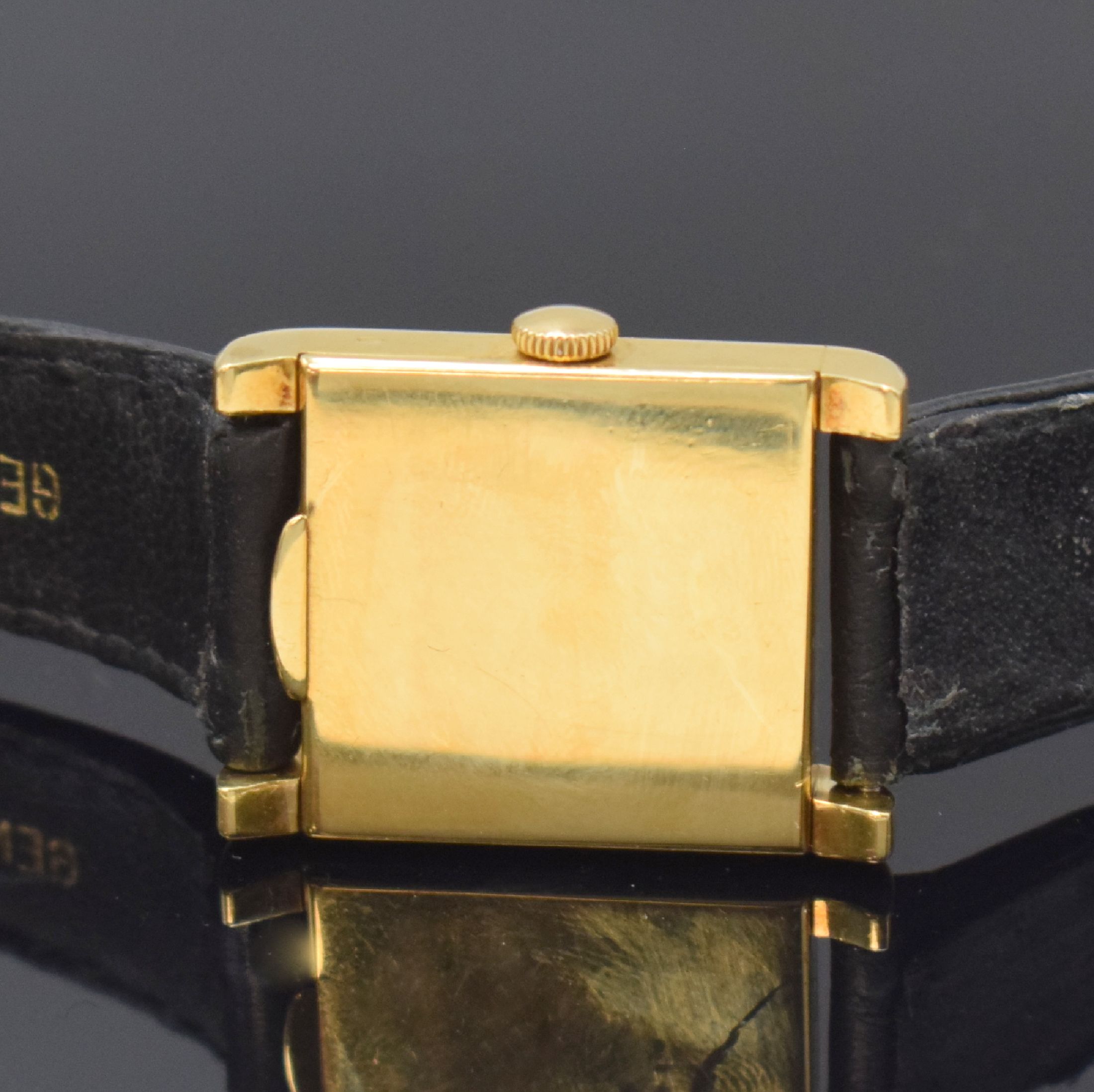 Detail c: VACHERON & CONSTANTIN rechteckige Armbanduhr in GG 750/000, Schweiz um 1945, Handaufzug, 2-tlg. Geh., Boden aufgedr., schwarzes Zifferbl. rest., ...