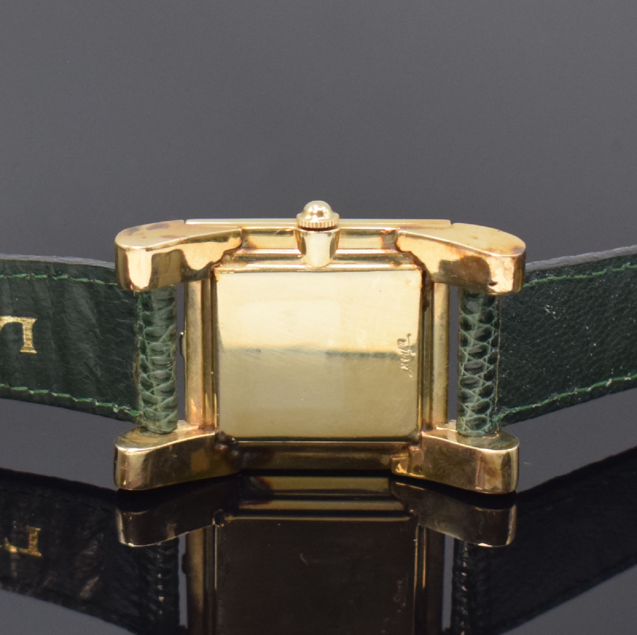 Detail c: WALTHAM große rechteckige Armbanduhr in GG 585/000, USA / Schweiz um 1955, Handaufzug, 2-tlg. Geh., Lünette aufgedr., silb. quadrat. Zifferbl. fl., ...