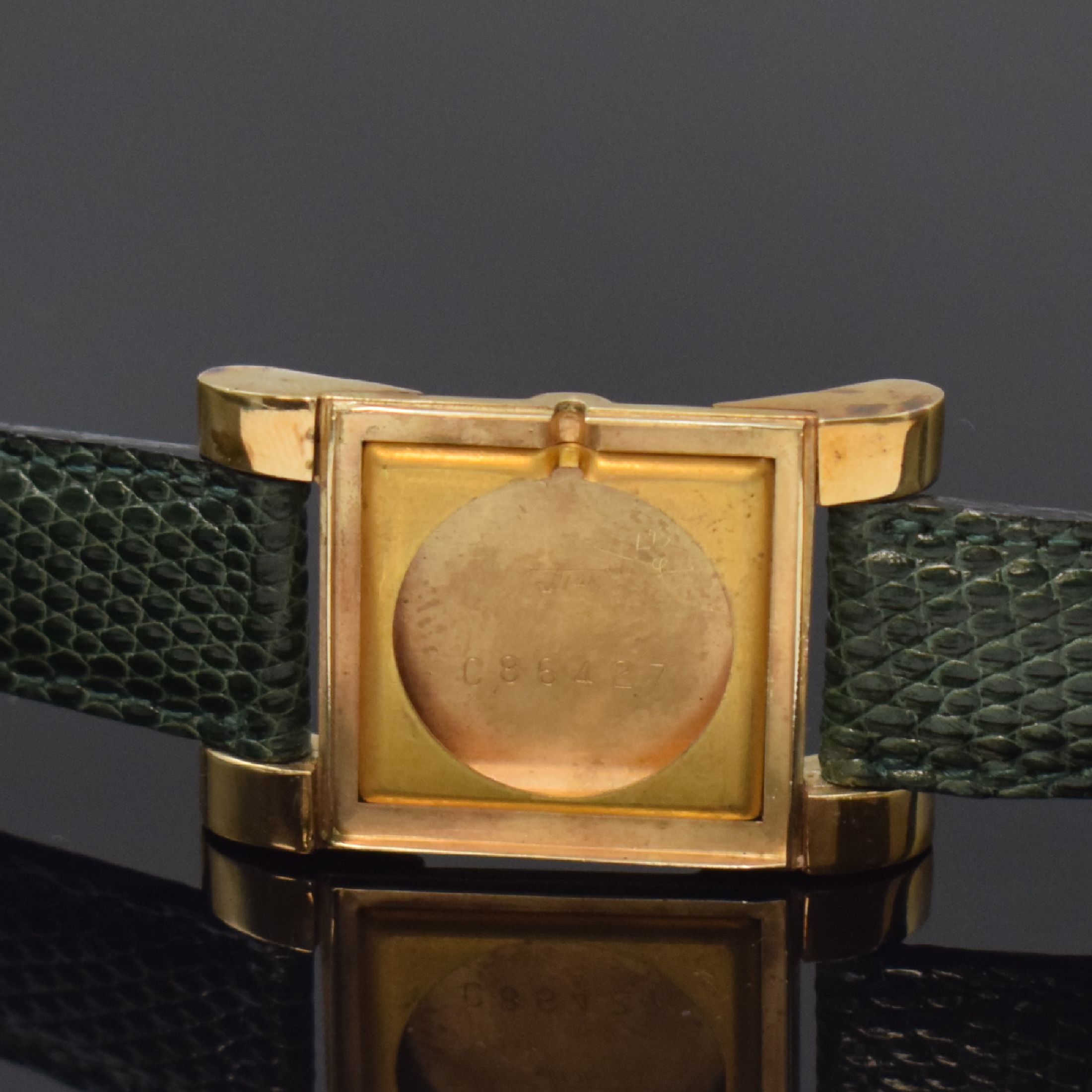 Detail e: WALTHAM große rechteckige Armbanduhr in GG 585/000, USA / Schweiz um 1955, Handaufzug, 2-tlg. Geh., Lünette aufgedr., silb. quadrat. Zifferbl. fl., ...
