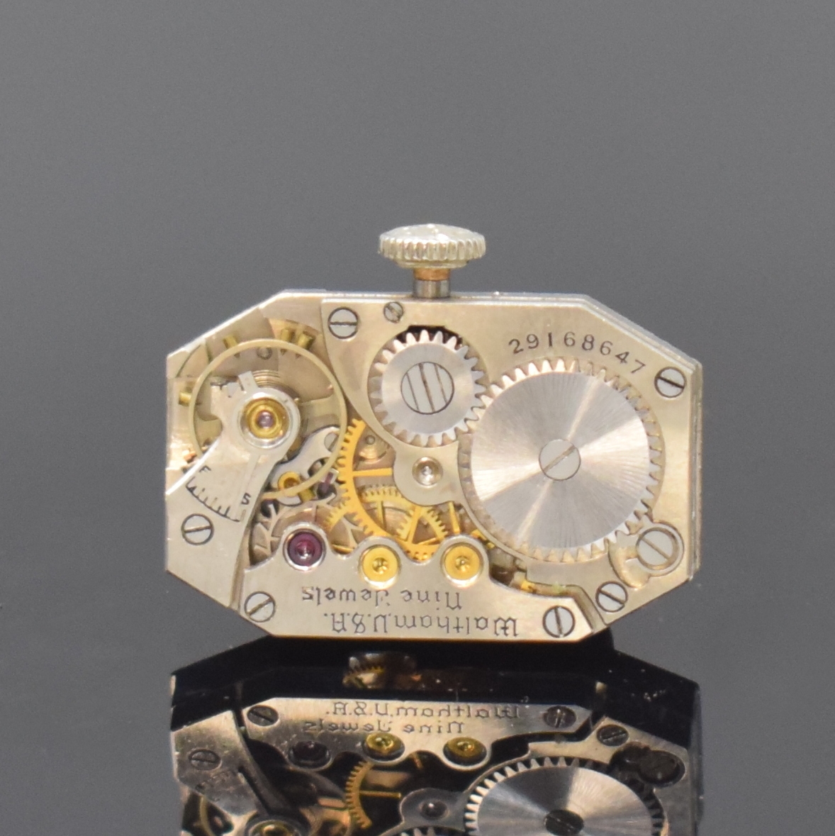 Detail h: WALTHAM 3 rechteckige gold-filled Armbanduhren, USA um 1930 - 1940, Handaufzug, 2-tlg. Geh. m. aufgedr. Böden, silb. Zifferblätter rest., Zeiger ...