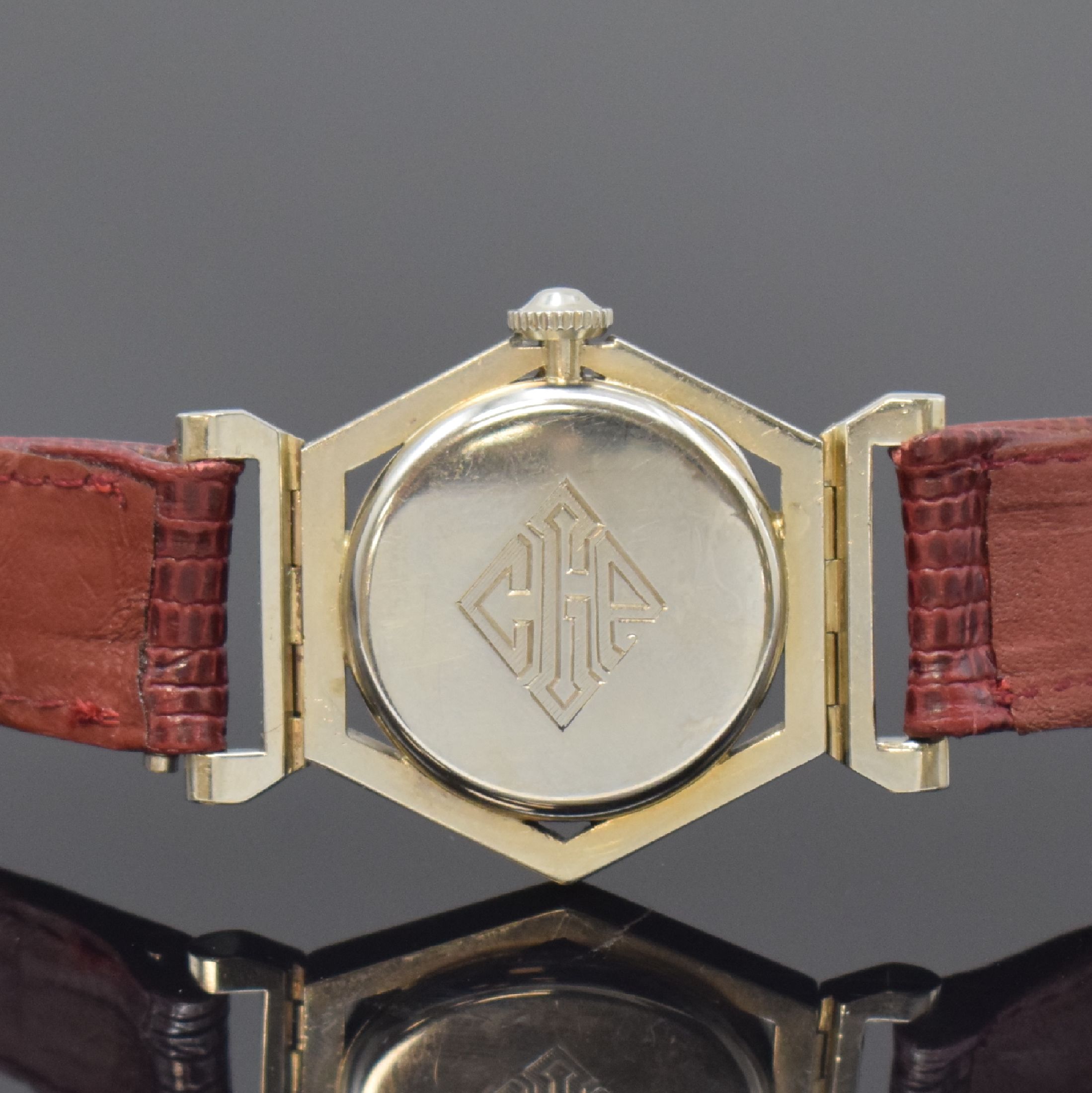 Detail c: WALTHAM seltene 6-eckige Armbanduhr in WG 750/000, USA um 1930, 3-tlg. Geh., ausgestellte bewegl. Anstöße, Monogramm-Grav. auf aufgedr. Boden, ...