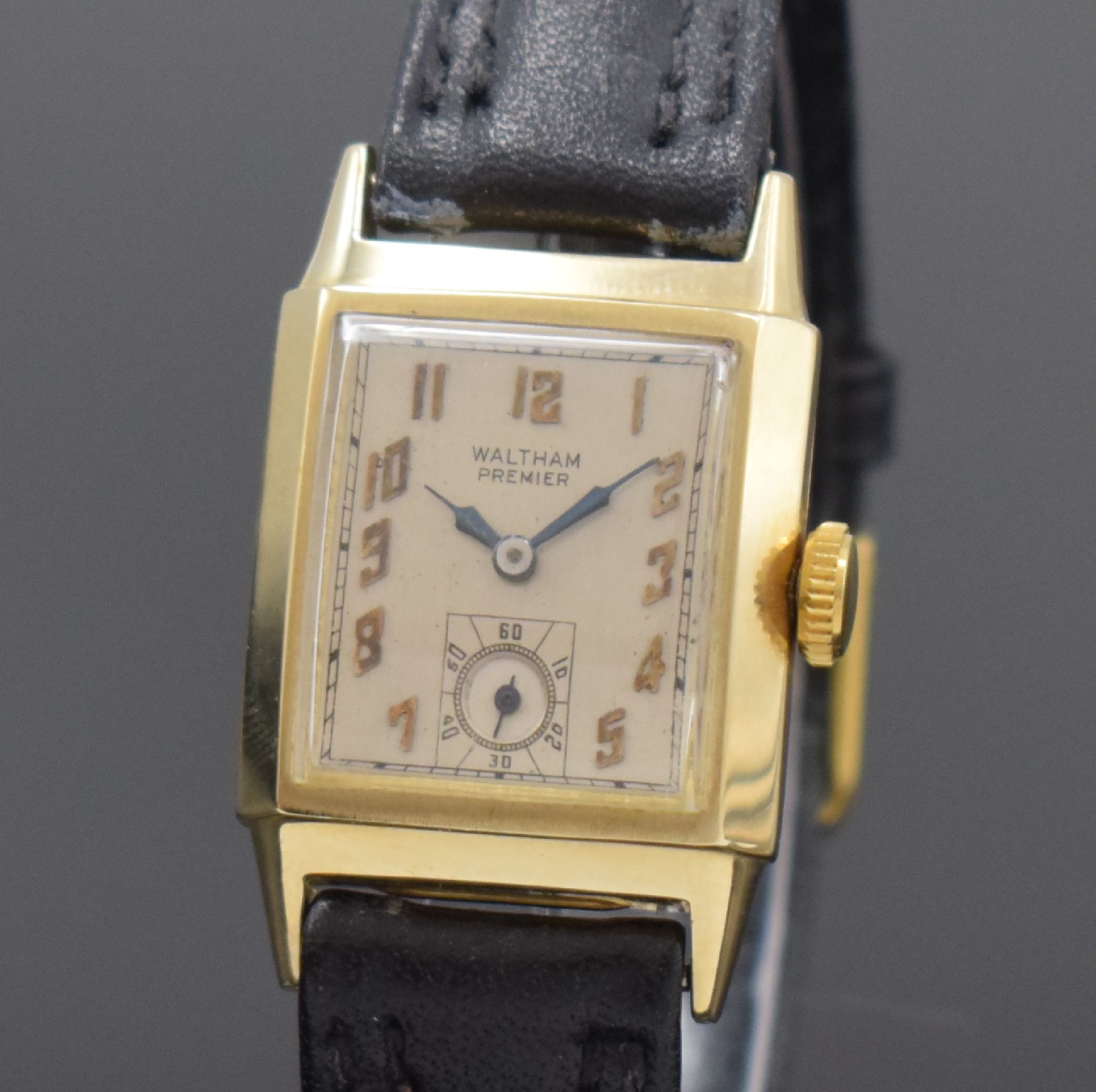 Detail a: WALTHAM Premier rechteckige GG 585/000 Armbanduhr, USA um 1940, Handaufzug, 2-tlg. Geh., Boden aufgedr., silb. Zifferbl., aufges. gold. Zahlen, gebl. ...