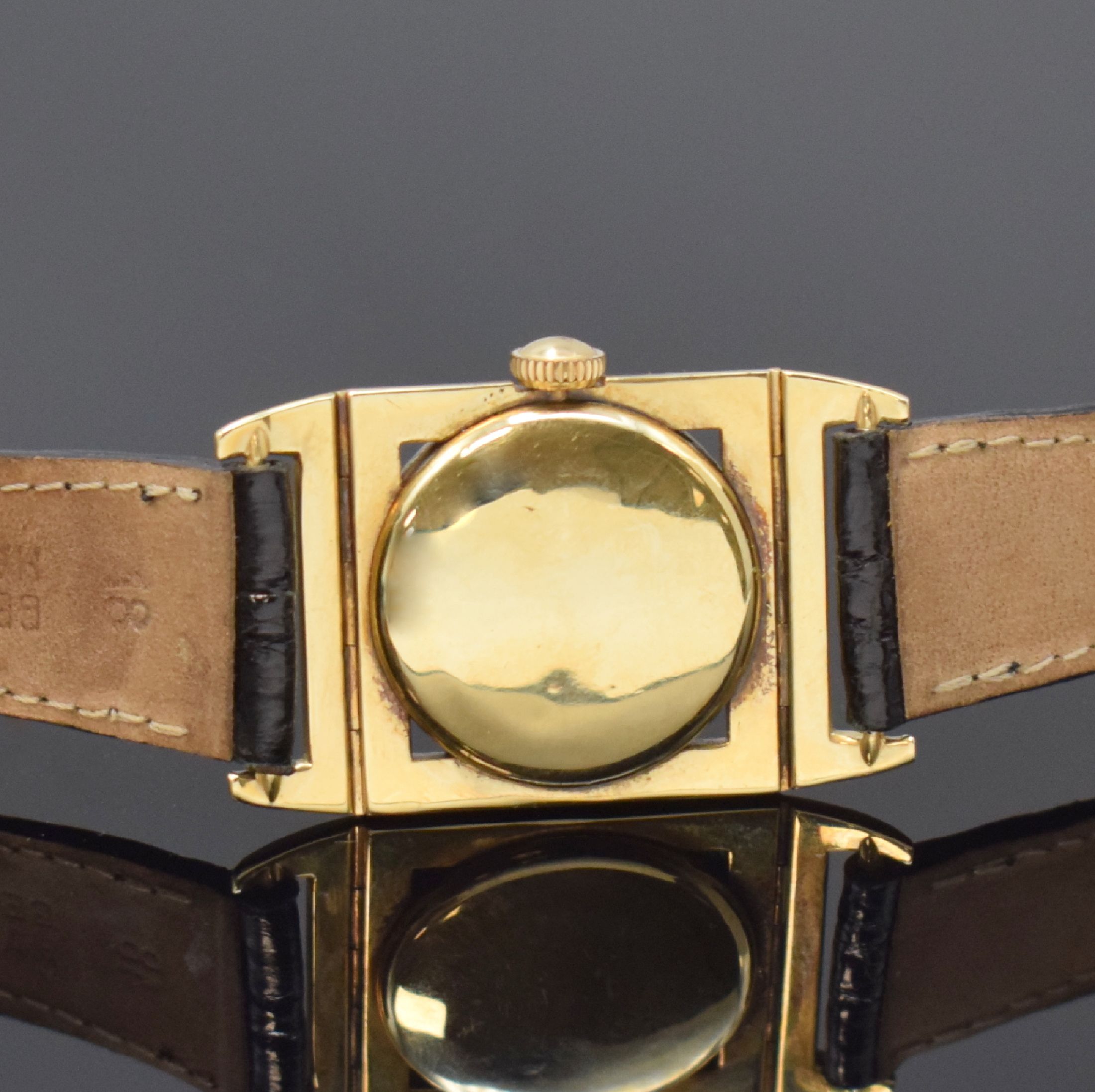 Detail c: WALTHAM seltene rechteckige Armbanduhr in GG 585/000, USA um 1930, Handaufzug, Geh. m. beweglichen Anstößen in der Art der Piping Rock, Boden ...