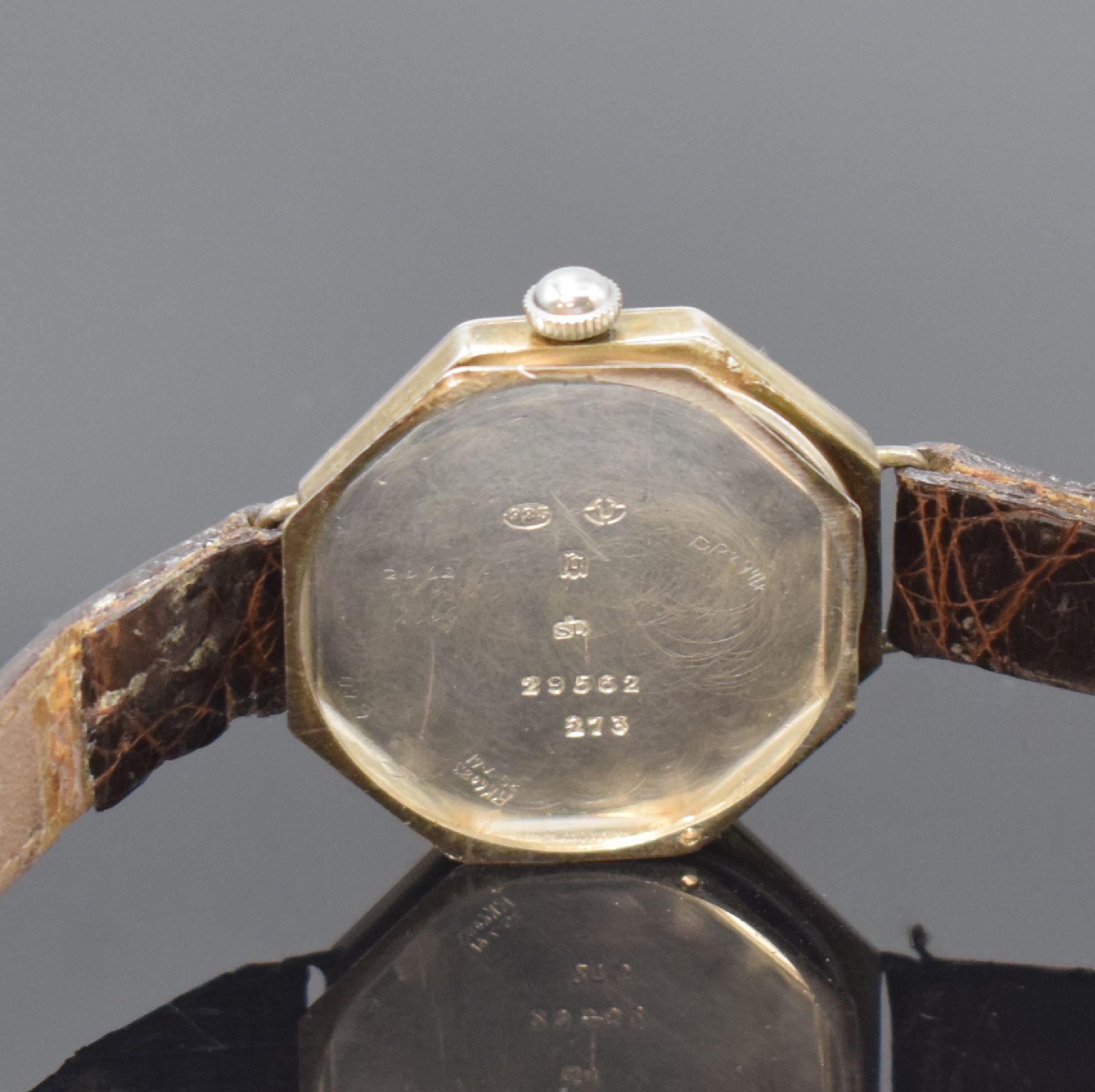 Detail e: 2 frühe Armbanduhren mit Emailzifferblättern in Silber / versilbert, Schweiz um 1915, Handaufzug, 3-tlg. Gehäuse, Böden u. Lünetten aufgedr., ...