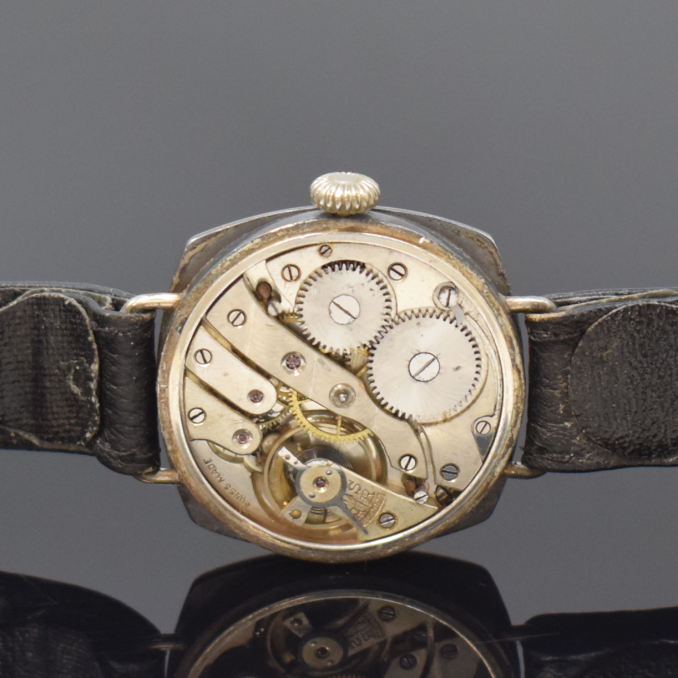 Detail g: 2 frühe Armbanduhren mit Emailzifferblättern in Silber / versilbert, Schweiz um 1915, Handaufzug, 3-tlg. Gehäuse, Böden u. Lünetten aufgedr., ...