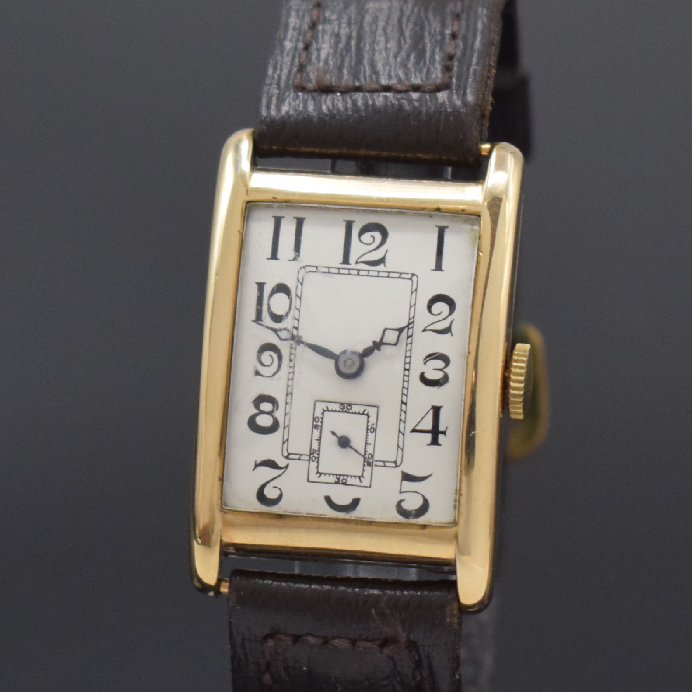 Detail a: LONGINES rechteckige Armbanduhr in 9k Gold, Schweiz / England um 1930, Handaufzug, engl. Scharniergeh., Boden m. Widmungsgrav. v. 1935, silb. ...