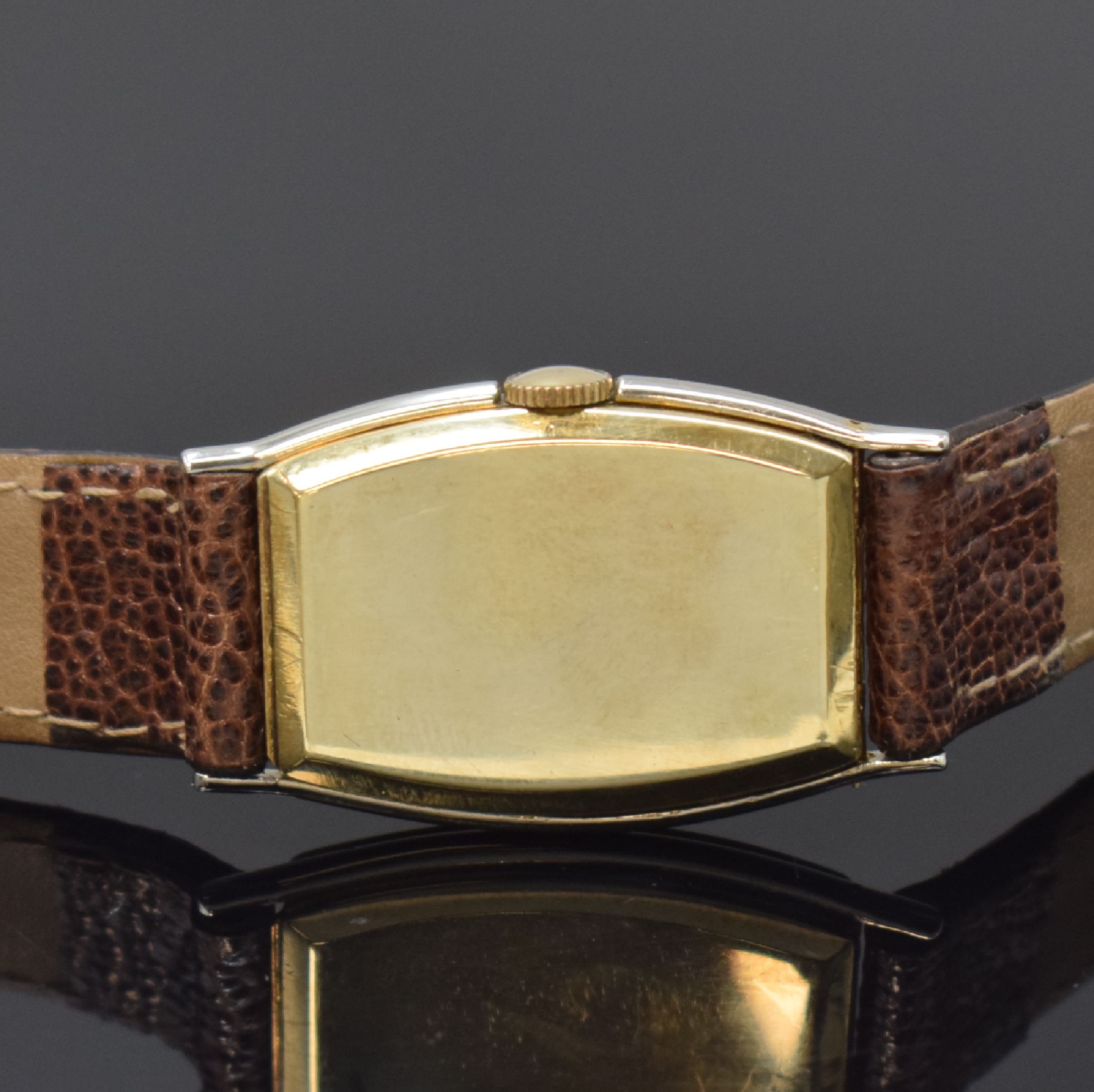 Detail c: ORMONT WATCH CO Armbanduhr in 14k WG/GG, Schweiz / USA um 1935, Handaufzug, tonneau- förm. Scharniergeh., silb. Zifferbl. rest., gold. Zeiger ...