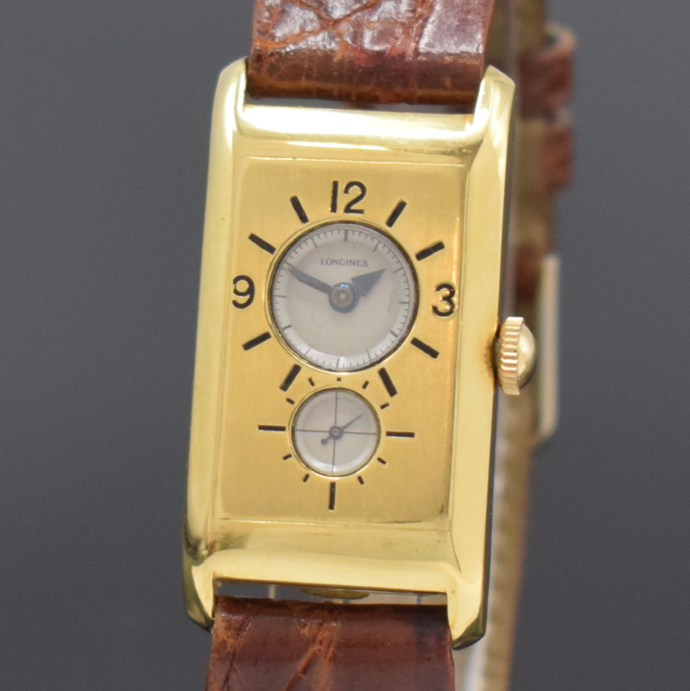 Detail a: LONGINES Super Solo Doctors-Watch seltene rechteckige Armbanduhr in GG 750/000, Schweiz um 1934, Handaufzug, Scharniergeh. m. 2 runden Öffnungen f. ...
