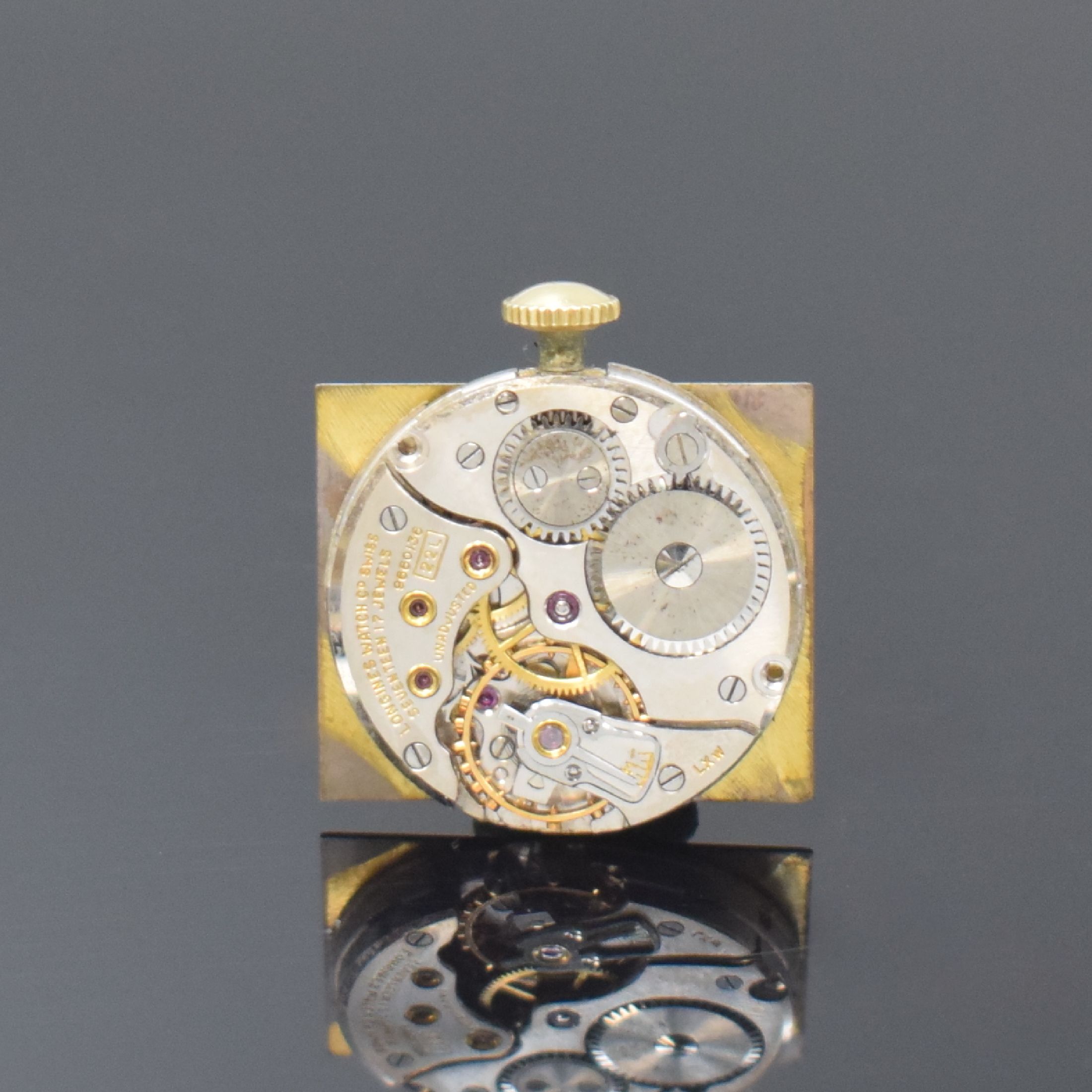 Detail h: LONGINES 2 vergoldete Armbanduhren sowie 1 silberne LEVRETTE, Schweiz / USA um 1930 - 1950, Handaufzug, beide Longines in 2-tlg. ausgefallenen Geh., ...