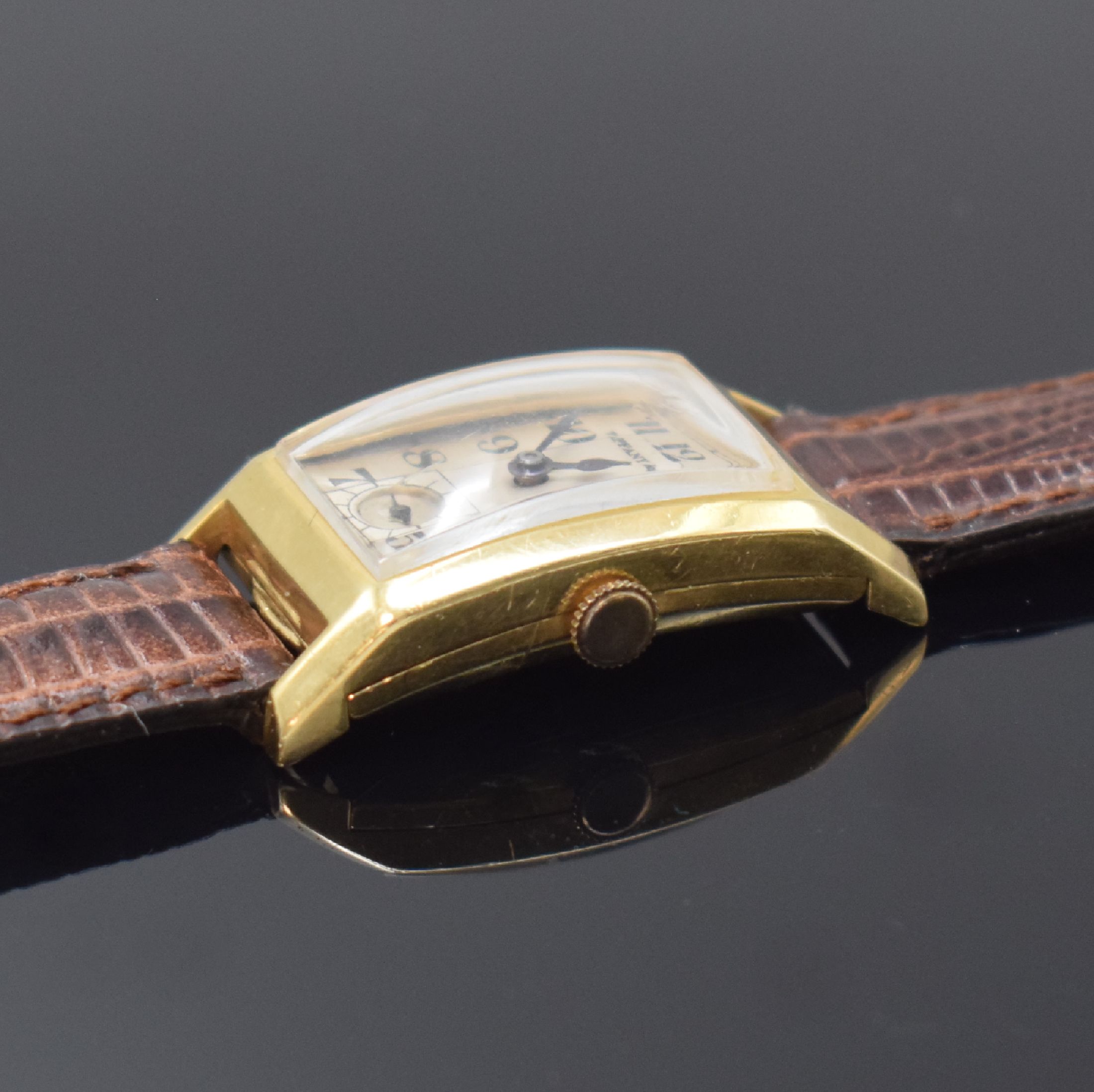 Detail b: MARVIN rechteckige Armbanduhr in GG 585/000, Schweiz / USA um 1940, Handaufzug, 2-tlg. Geh., Boden aufgedr., silb. Duoton-Zifferbl. rest., gebl. ...